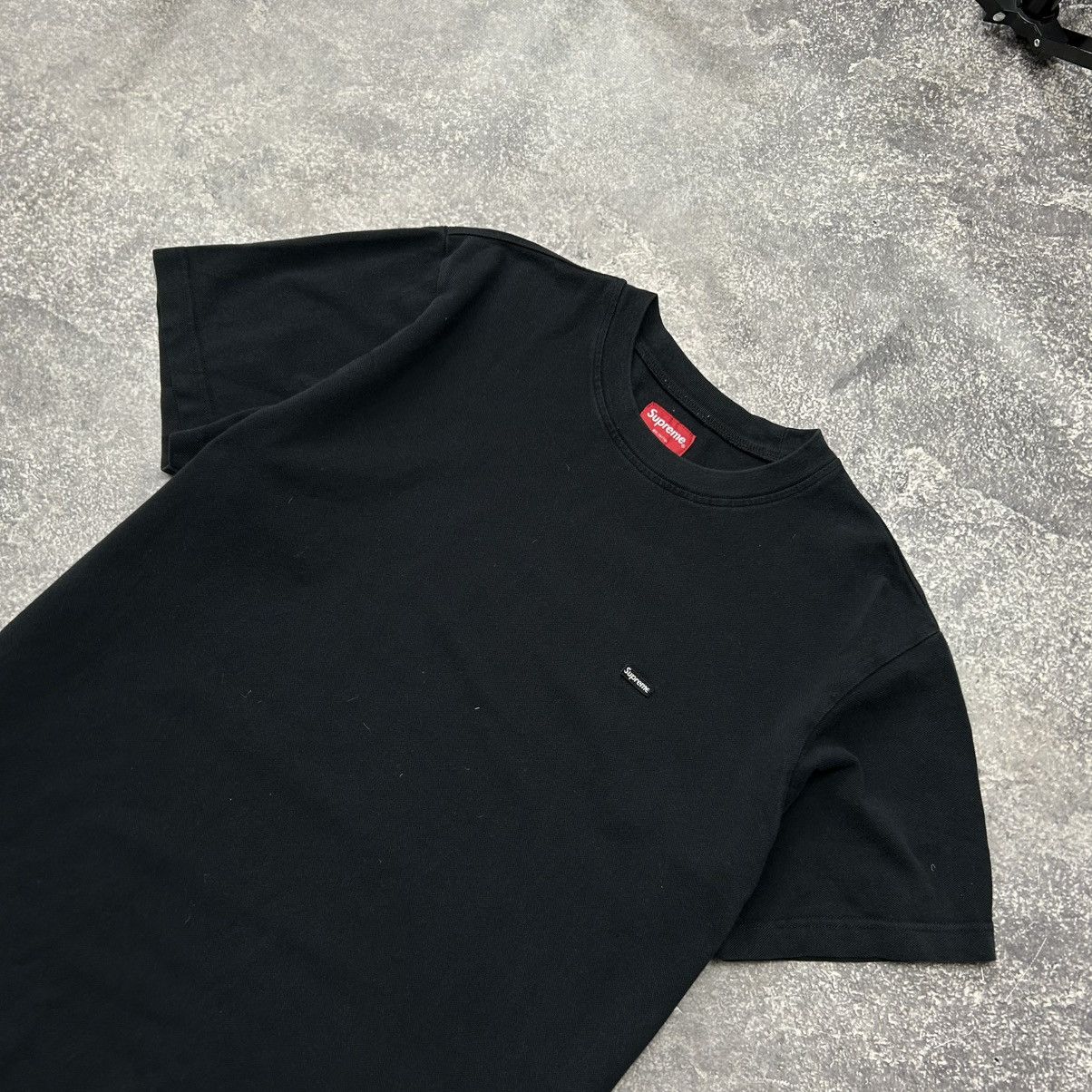 Supreme Mens Supreme Small logo Streetwear y2k basic tee Size US XL / EU 56 / 4 - 2 Thumbnail