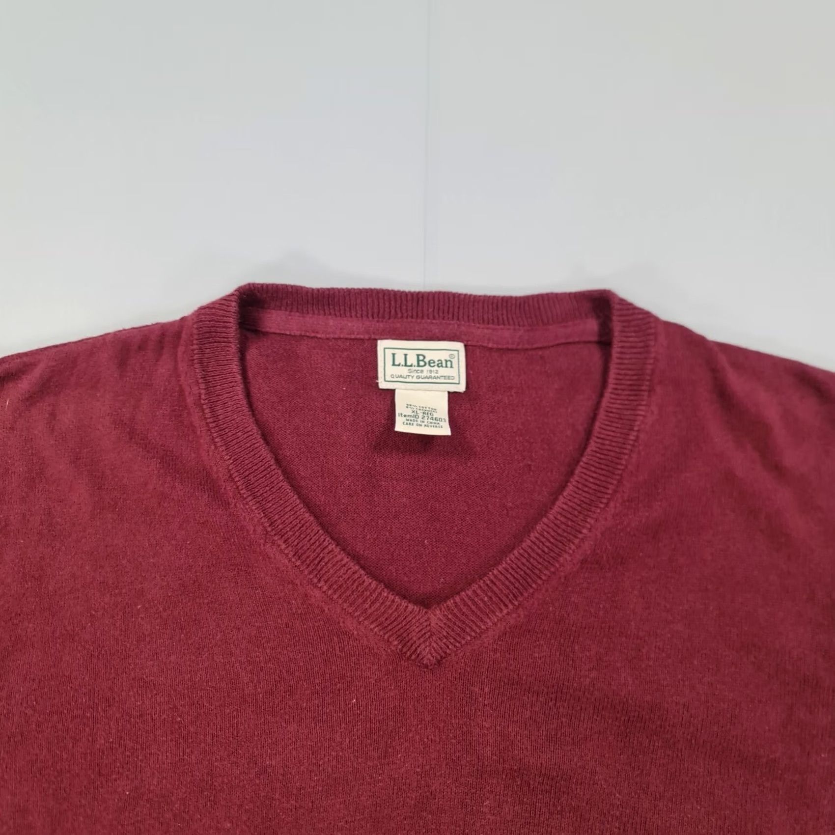 Vintage LL Bean Mens Jumper Burgundy Red XL Cotton Cashmere V-Neck Knitted Pullover Men’s Pullover Shirts Jumper Red XL Mens Size US XL / EU 56 / 4 - 2 Thumbnail