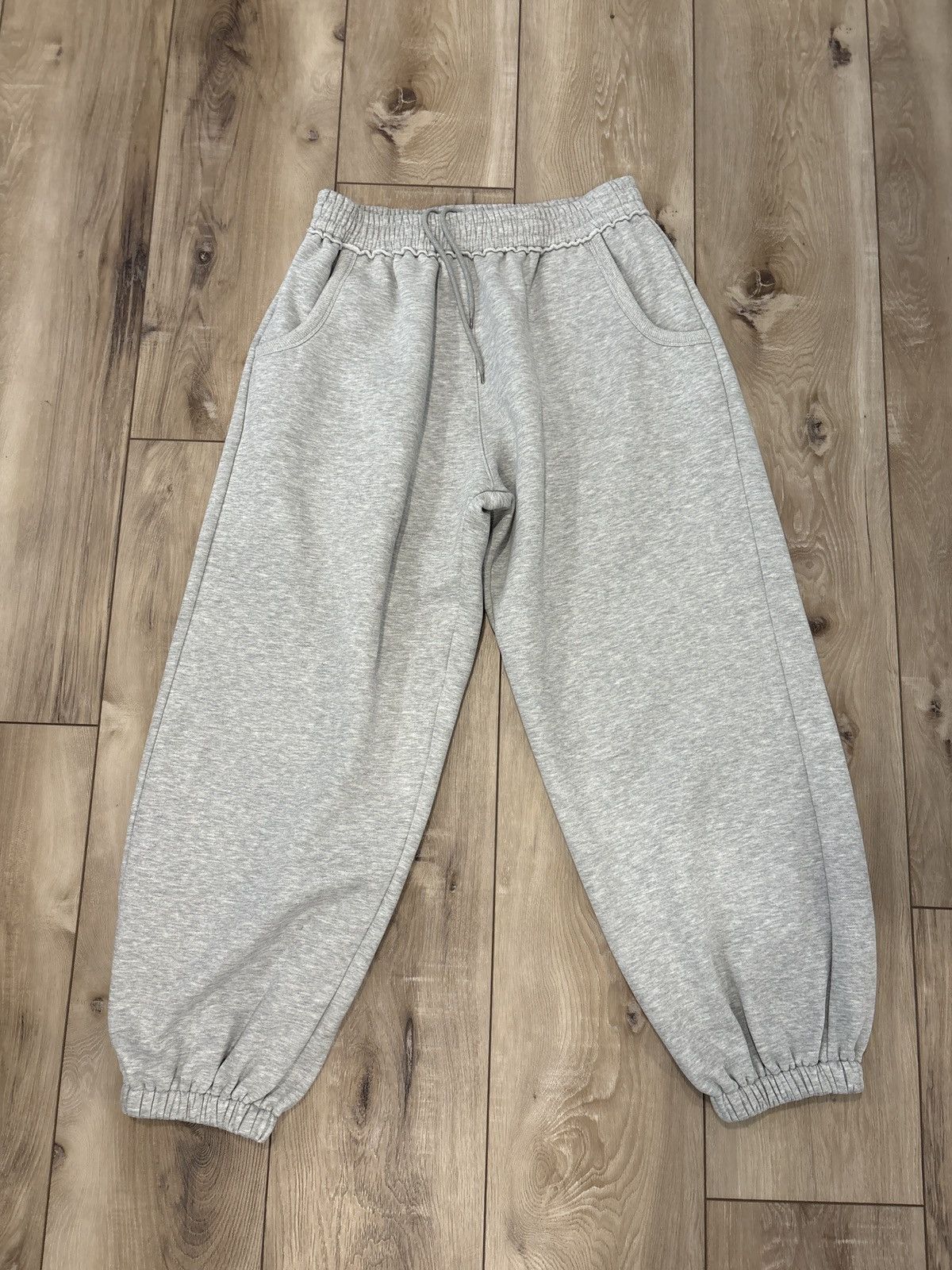 The GV Gallery THE GV GALLERY HEATHER GREY CUFFED SWEATS Size US 32 / EU 48 - 1 Thumbnail