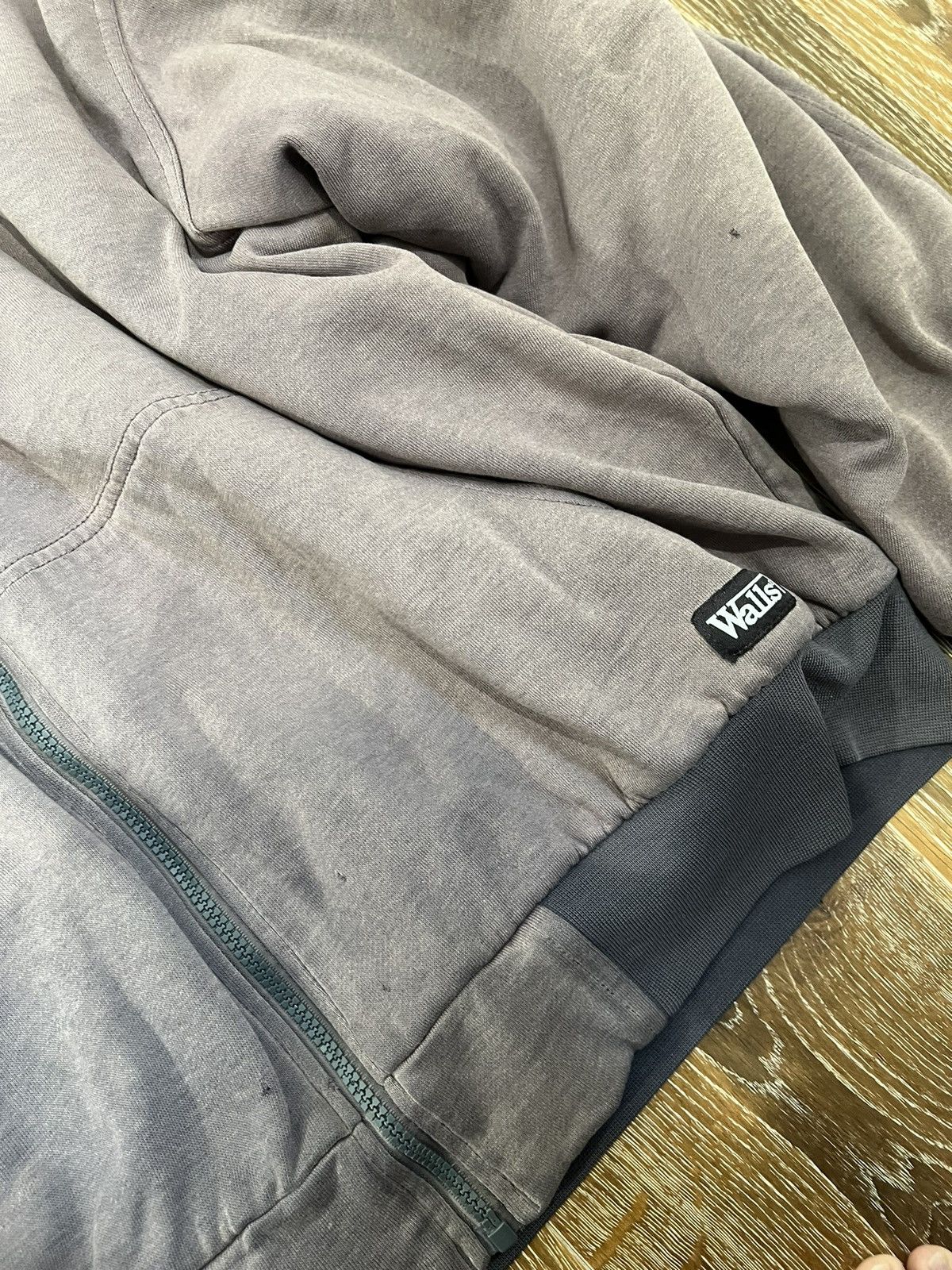 Vintage Vintage Walls workwear Sunfaded hoodie Size US XL / EU 56 / 4 - 4 Thumbnail