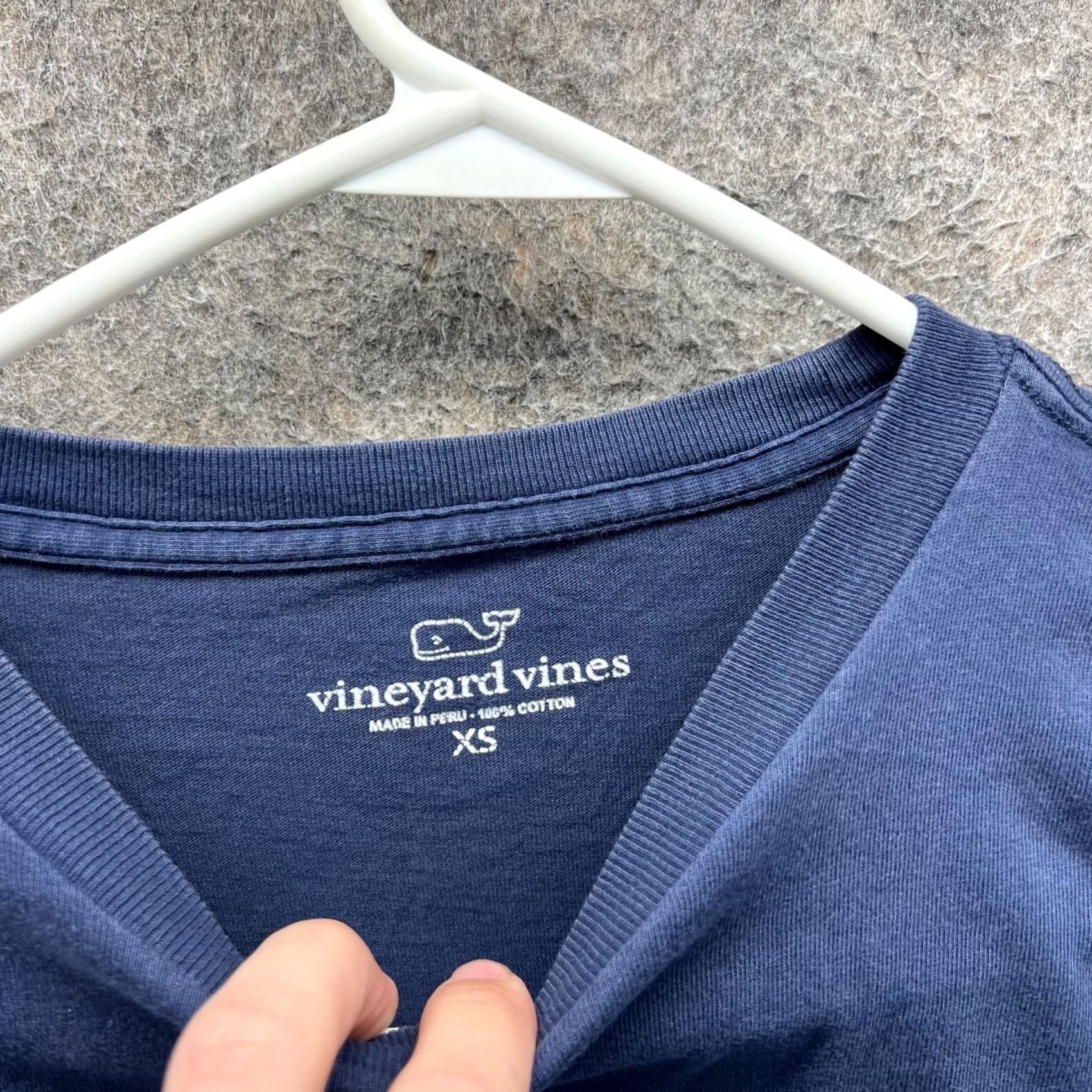 Vineyard Vines Vineyard Vines Shirt Mens XS Navy Long Sleeve Pocket Graphic Big Whale Print Tee Size US XS / EU 42 / 0 - 6 Thumbnail
