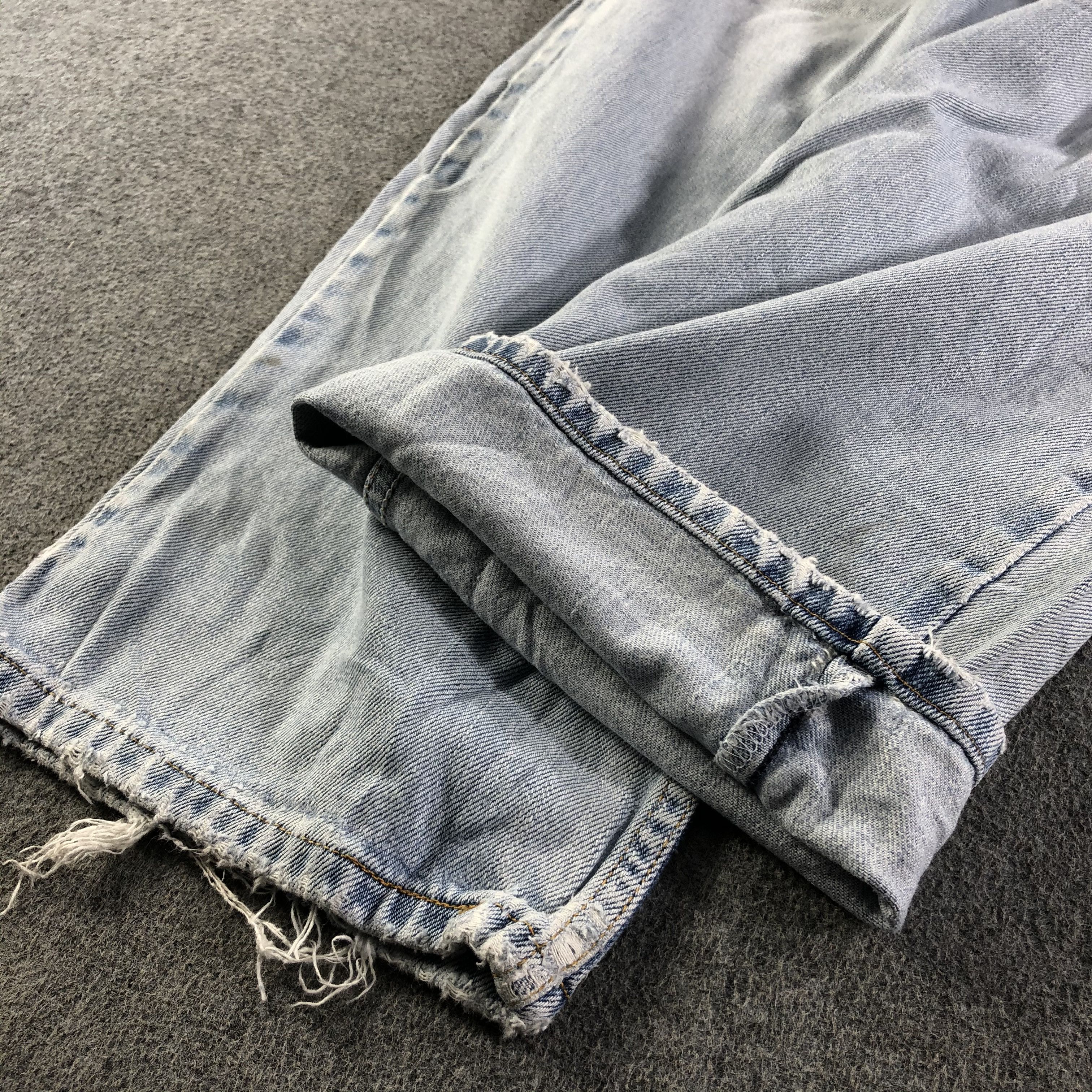 Levi's Vintage Light Wash Levis 550 Jeans-J3217 Size US 39 - 7 Thumbnail