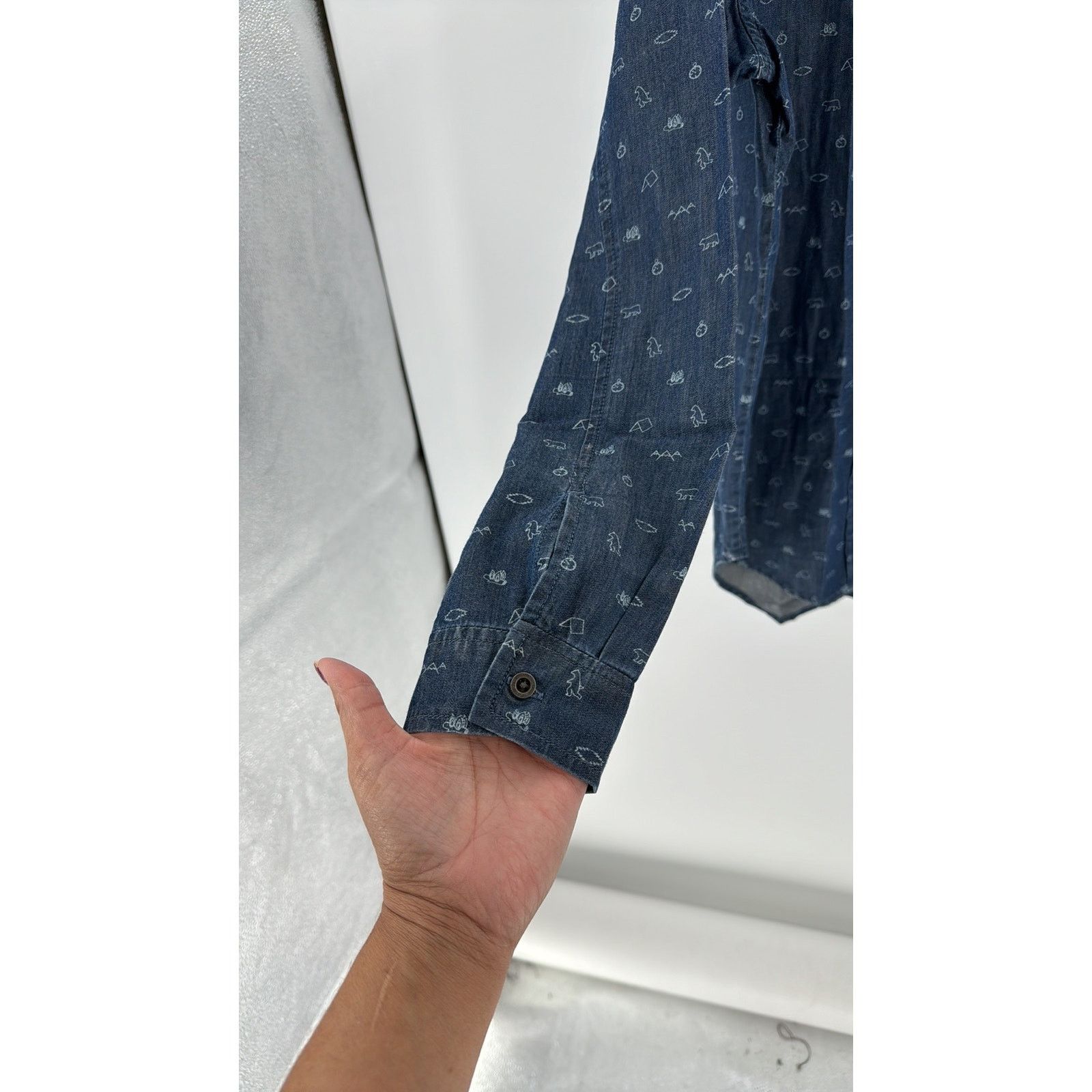 Vans VANS OFF THE WALL camping novelty print chambray button down Size US M / EU 48-50 / 2 - 7 Thumbnail