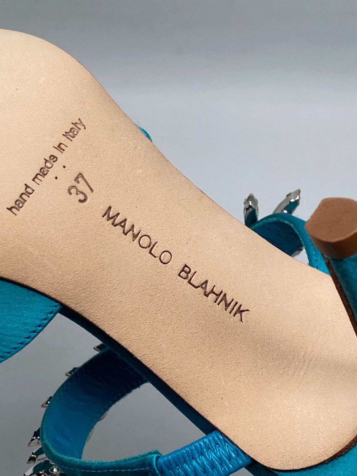Manolo Blahnik Manolo Blahnik Lurum 90 Embellished Satin Mules size 37 Size US 7 / IT 37 - 14 Thumbnail