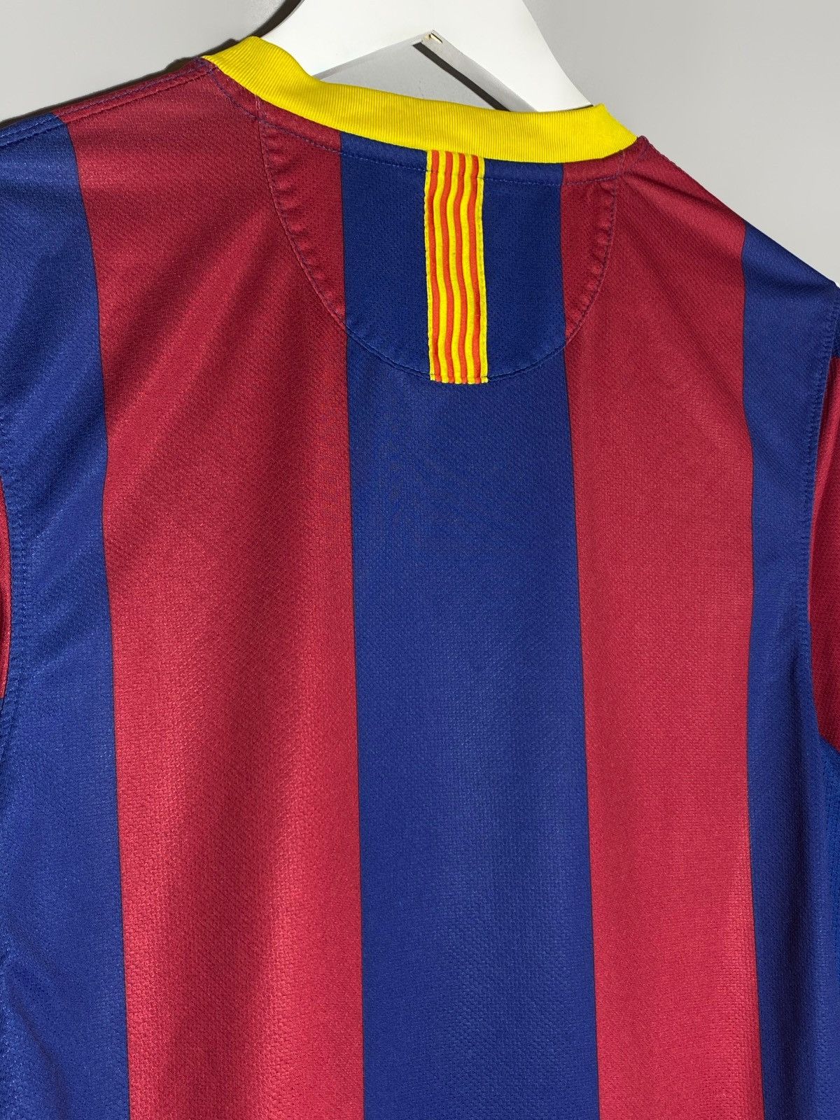 Nike Nike FC Barcelona 2010/11 Home Football Shirt Messi Era Size US S / EU 44-46 / 1 - 15 Thumbnail