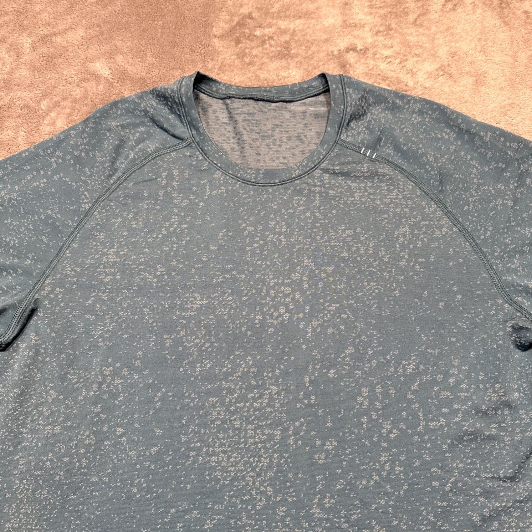 Lululemon Lululemon Metal Vent Tech Shirt Mens Large Blue Training Casual Gym Workout Size US L / EU 52-54 / 3 - 2 Thumbnail