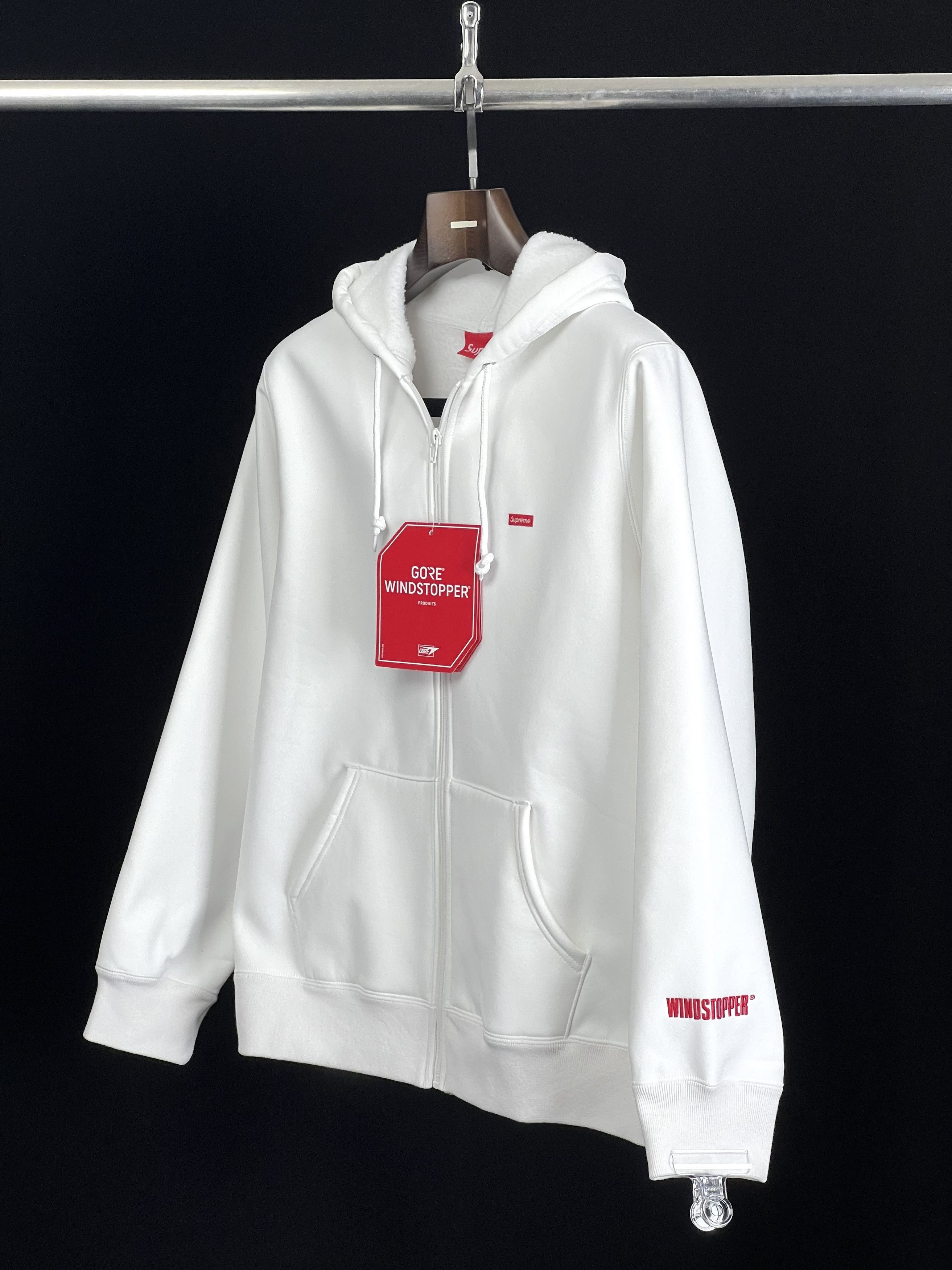 Supreme UNWORN* SUPREME WINDSTOPPER® ZIP UP HOODED SWEATSHIRT FW18 Size US M / EU 48-50 / 2 - 4 Thumbnail