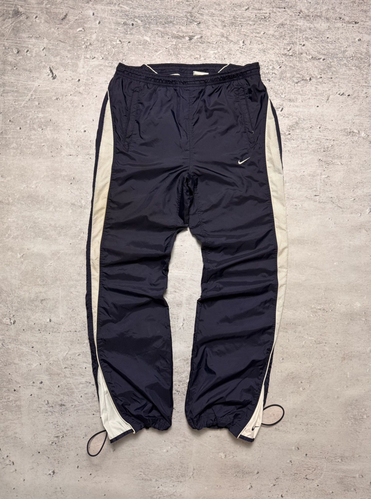 Nike × Vintage NIKE VINTAGE BASIC LOGO OVERSIZE BAGGY PANTS Size US 34 / EU 50 - 1 Thumbnail
