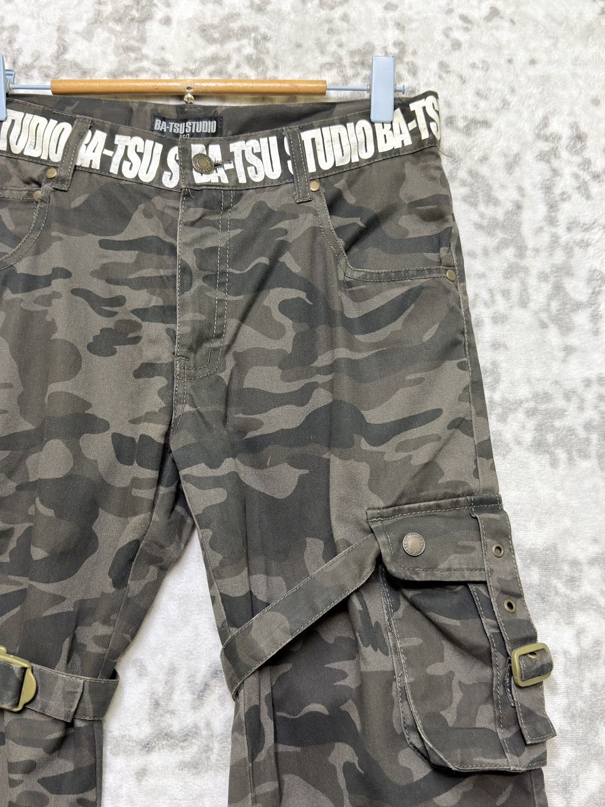 GOA BA-TSU STUDIO Camo Multi Pocket Punk Cargo Pants Size US 29 - 5 Thumbnail