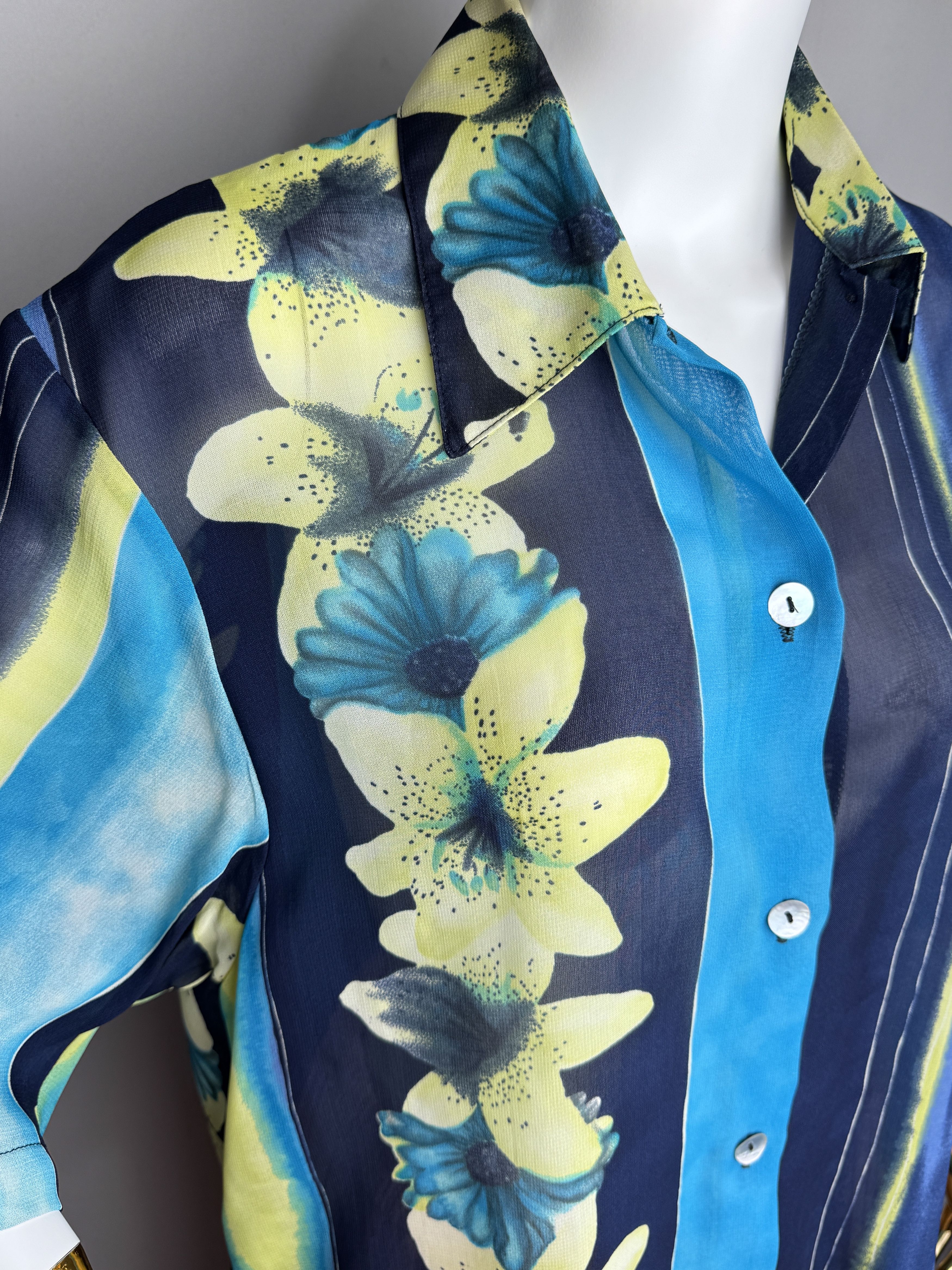 Other × Vintage Vintage women’s floral print blouse, made in France Size L / US 10 / IT 46 - 5 Thumbnail