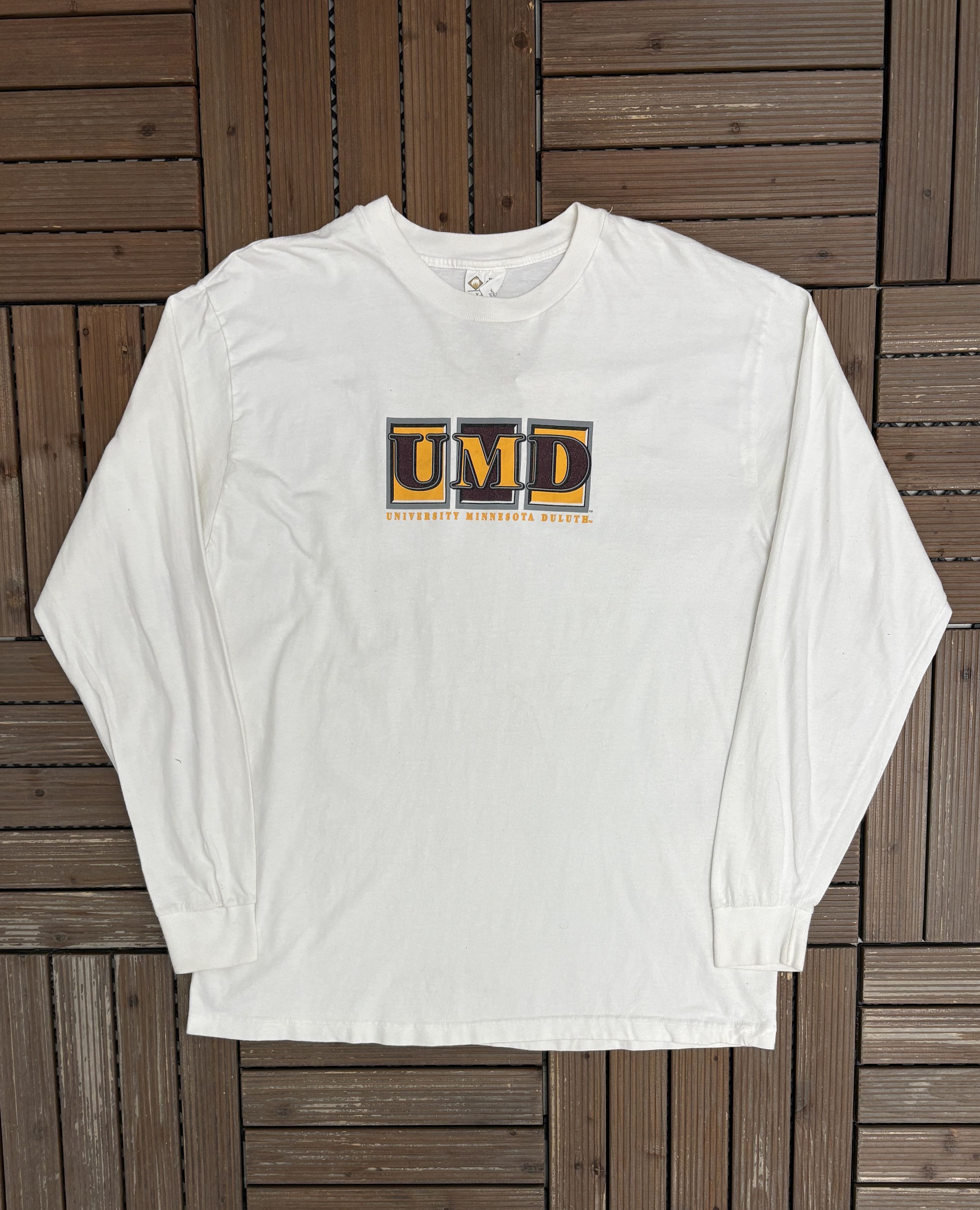 Vintage University of Minnesota Duluth Vintage White Long Sleeve Tee Size US XXL / EU 58 / 5 - 1 Thumbnail