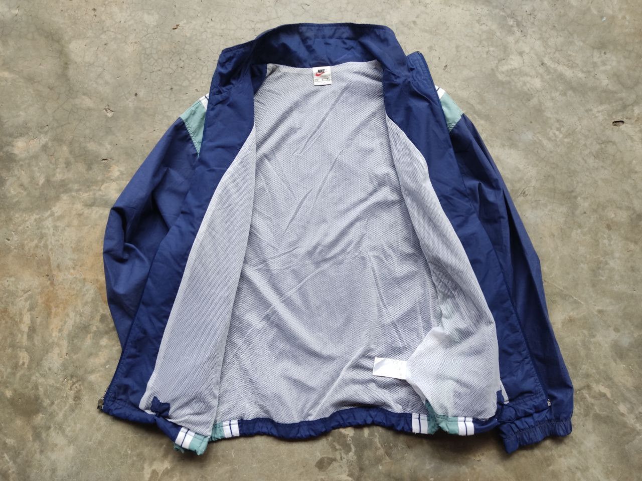 Nike × Vintage Vintage 90s Nike Court Size US M / EU 48-50 / 2 - 5 Thumbnail