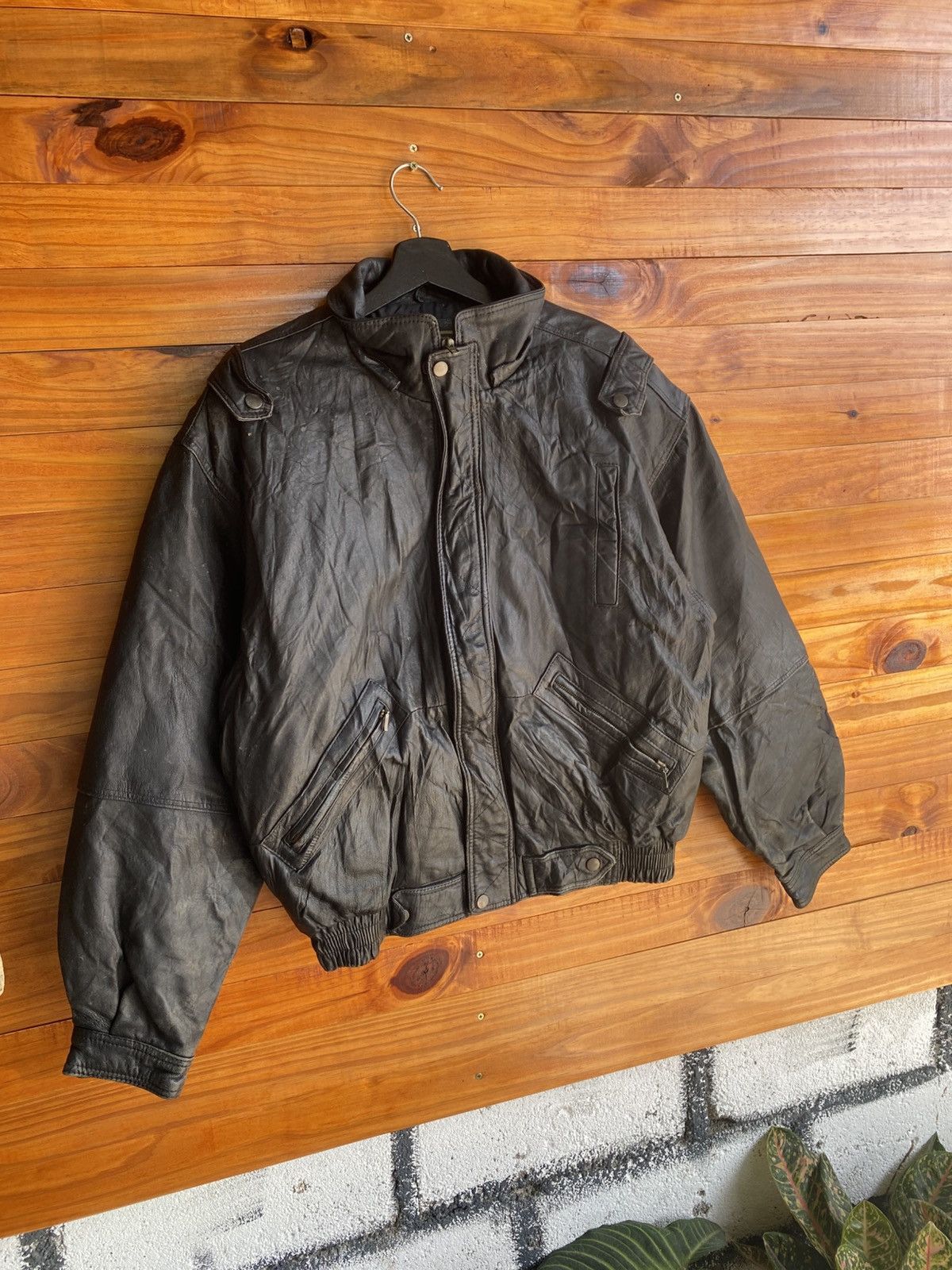 Vintage Vintage 1980s Bryant May Vallermosso Palestro Leather Jacket Size US L / EU 52-54 / 3 - 3 Thumbnail