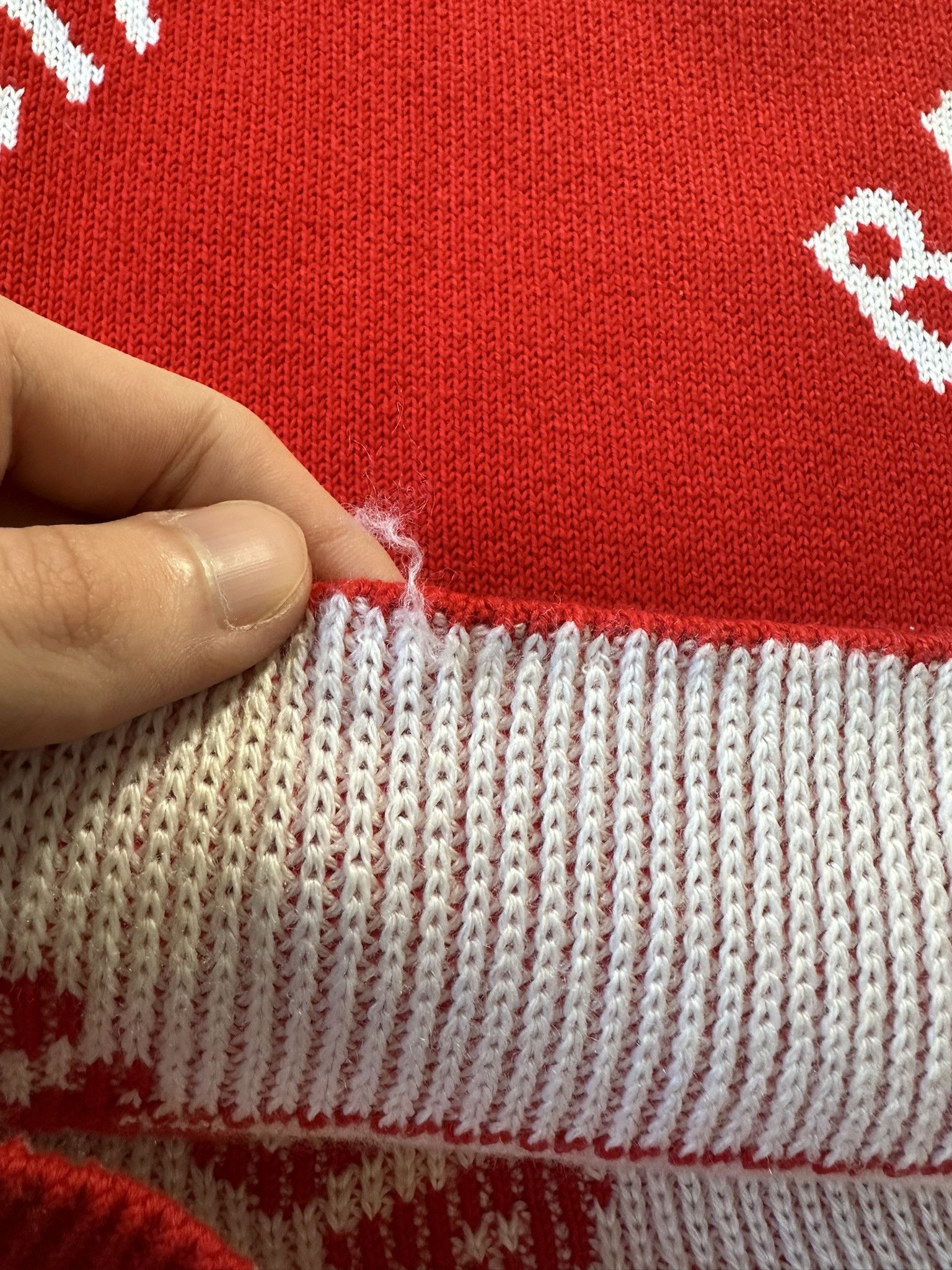 Balenciaga Balenciaga Sweater Allover Logo Red Size US XS / EU 42 / 0 - 12 Thumbnail
