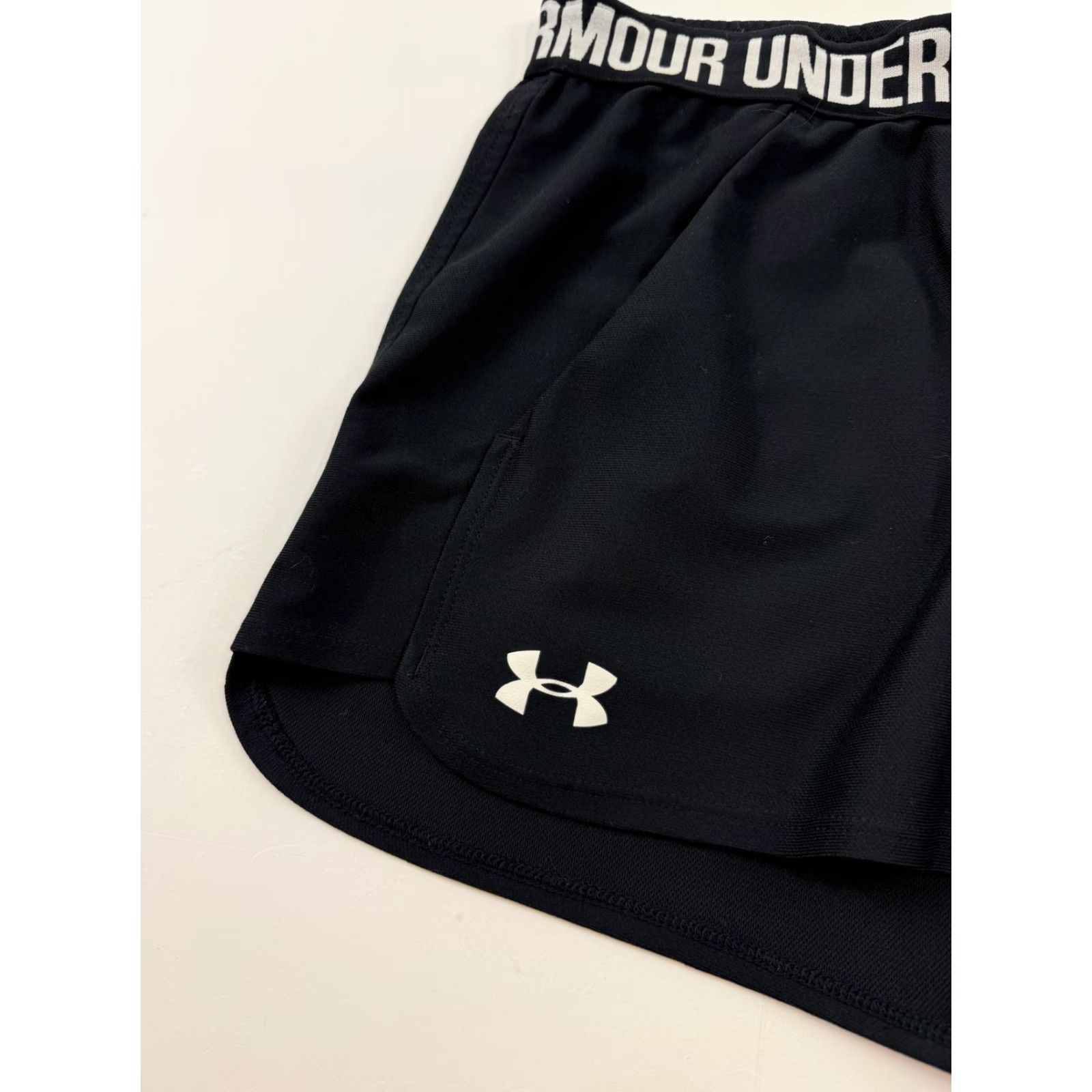 Under Armour Under Armour Shorts Womens Medium Black 3.5 Inseam Elastic Running Athletic Size 32" / US 10 / IT 46 - 3 Thumbnail