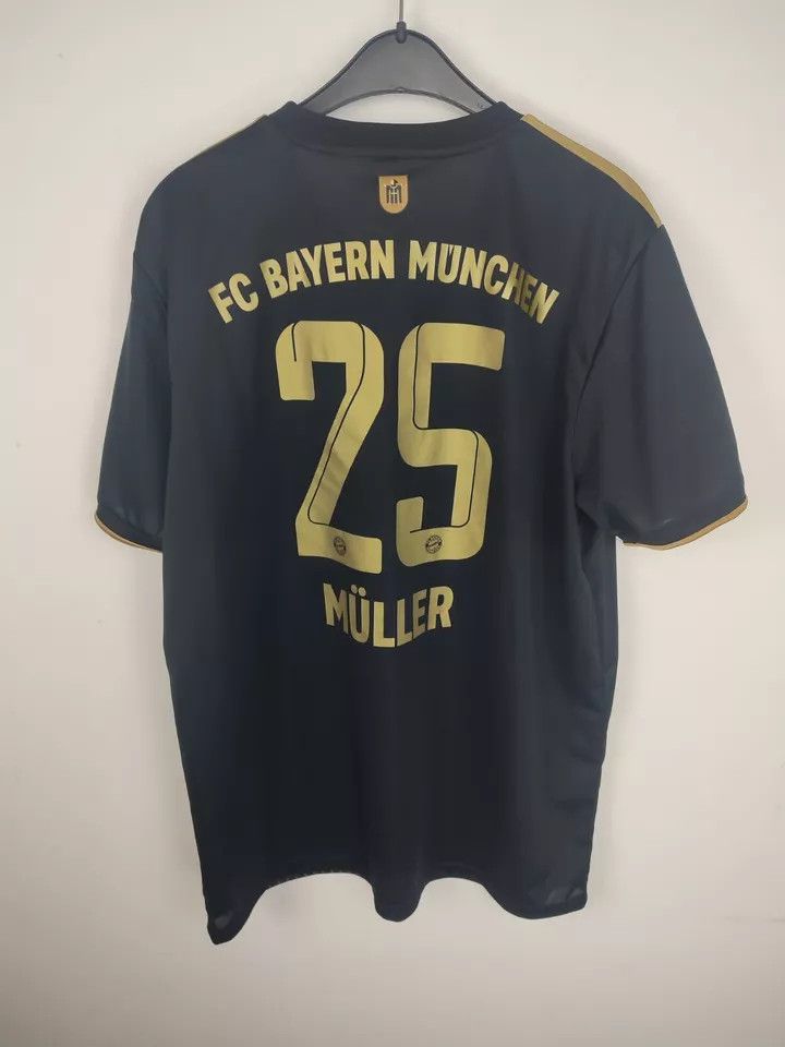 Adidas 2021/22 Bayern Munich Away FOOTBALL Kit SHIRT SOCCER JERSEY Size US XL / EU 56 / 4 - 14 Thumbnail