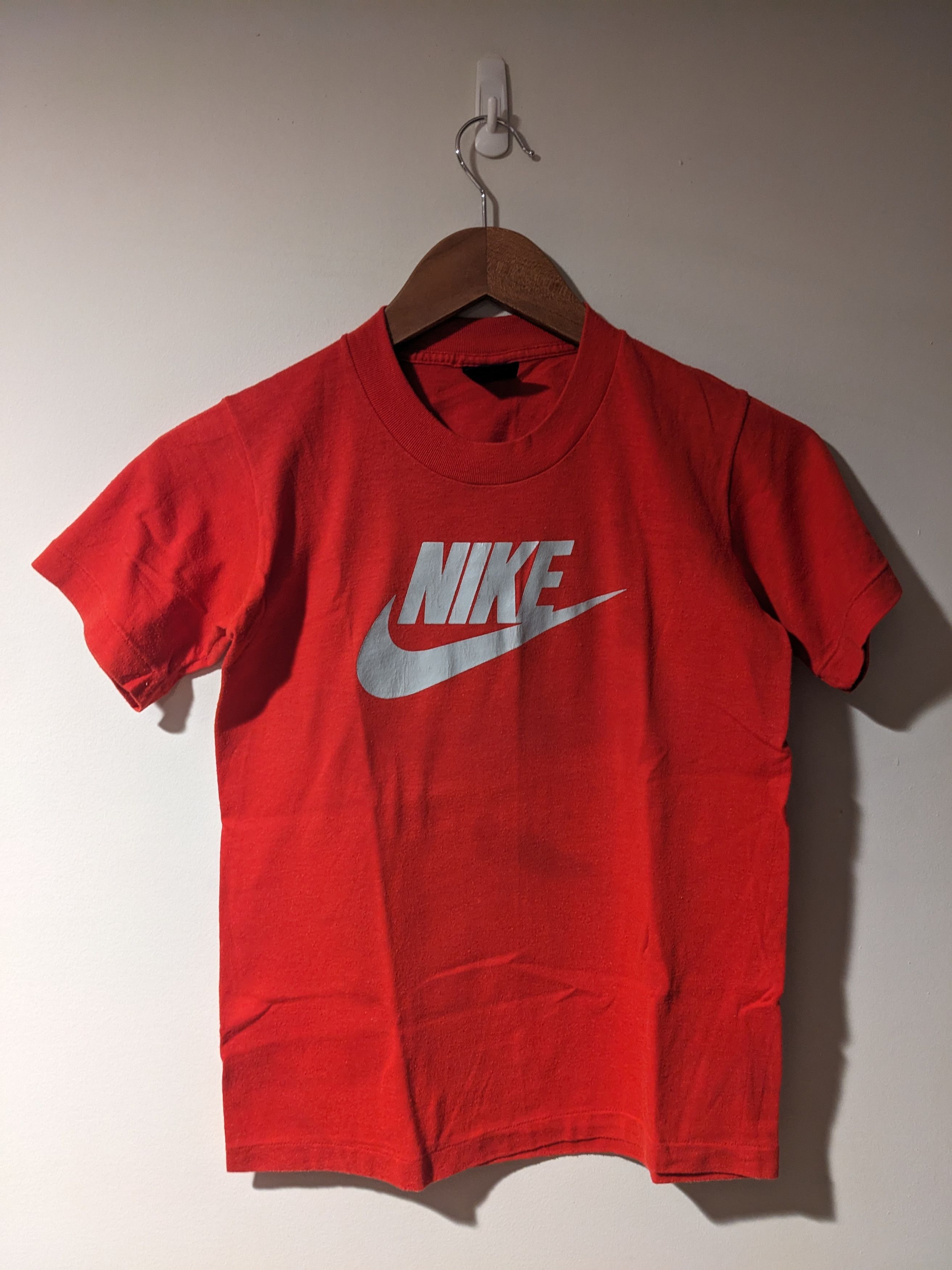 Nike × Vintage Vintage 80s Nike Spell Out Swoosh Red YOUTH Large T-Shirt Size US L / EU 52-54 / 3 - 1 Thumbnail