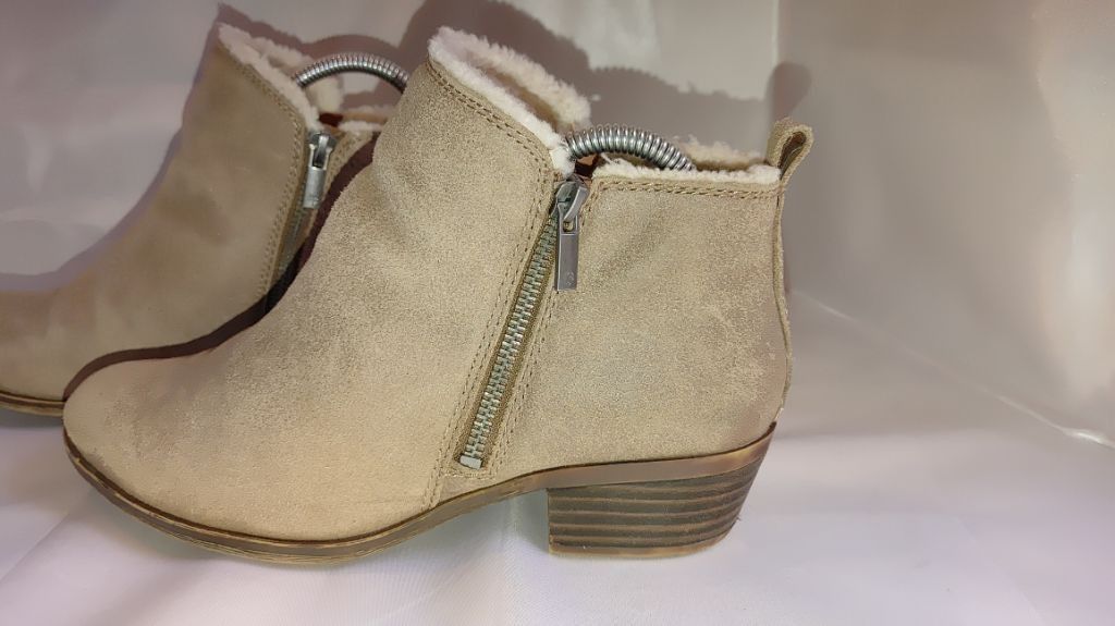Lucky Brand Lucky Brand Basel Suede Shearling Sherpa Booties Size 9M Size US 9 / IT 39 - 2 Thumbnail