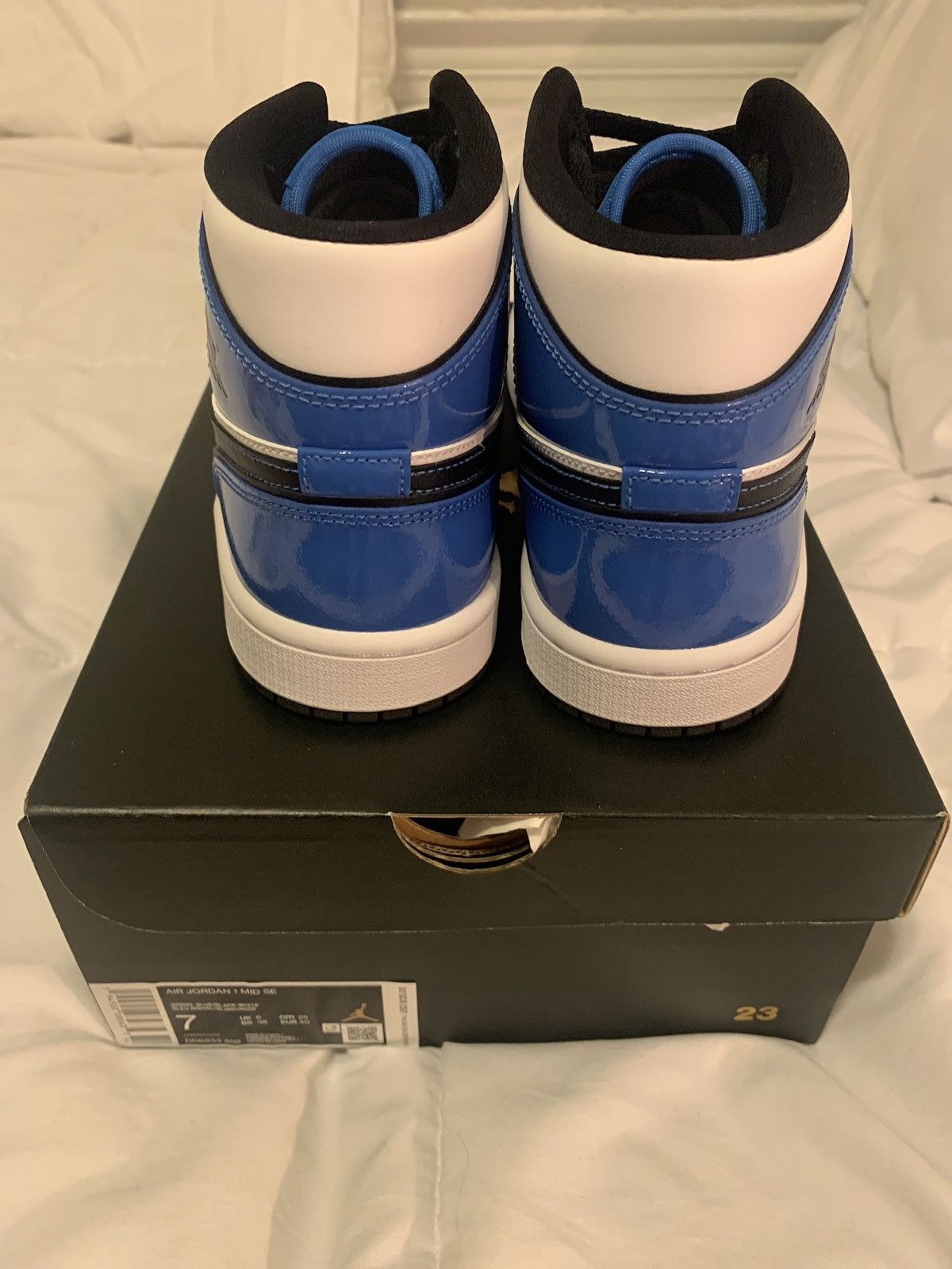 Jordan Brand Air Jordan 1 Mid SE ‘Signal Blue’ Size US 7.5 / EU 40-41 - 4 Thumbnail