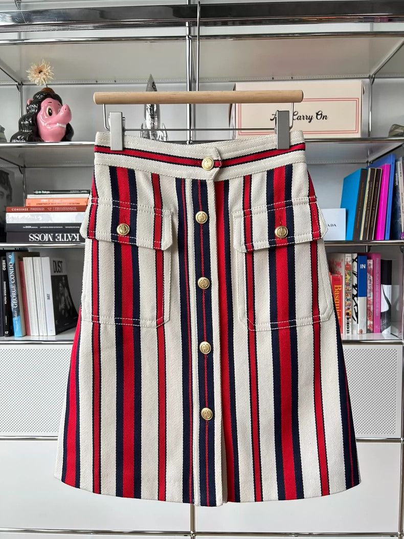 Gucci GucciStriped vintage gold buckle denim skirt 2503-Nextarrow Size 26" / US 2 / IT 38 - 1 Thumbnail