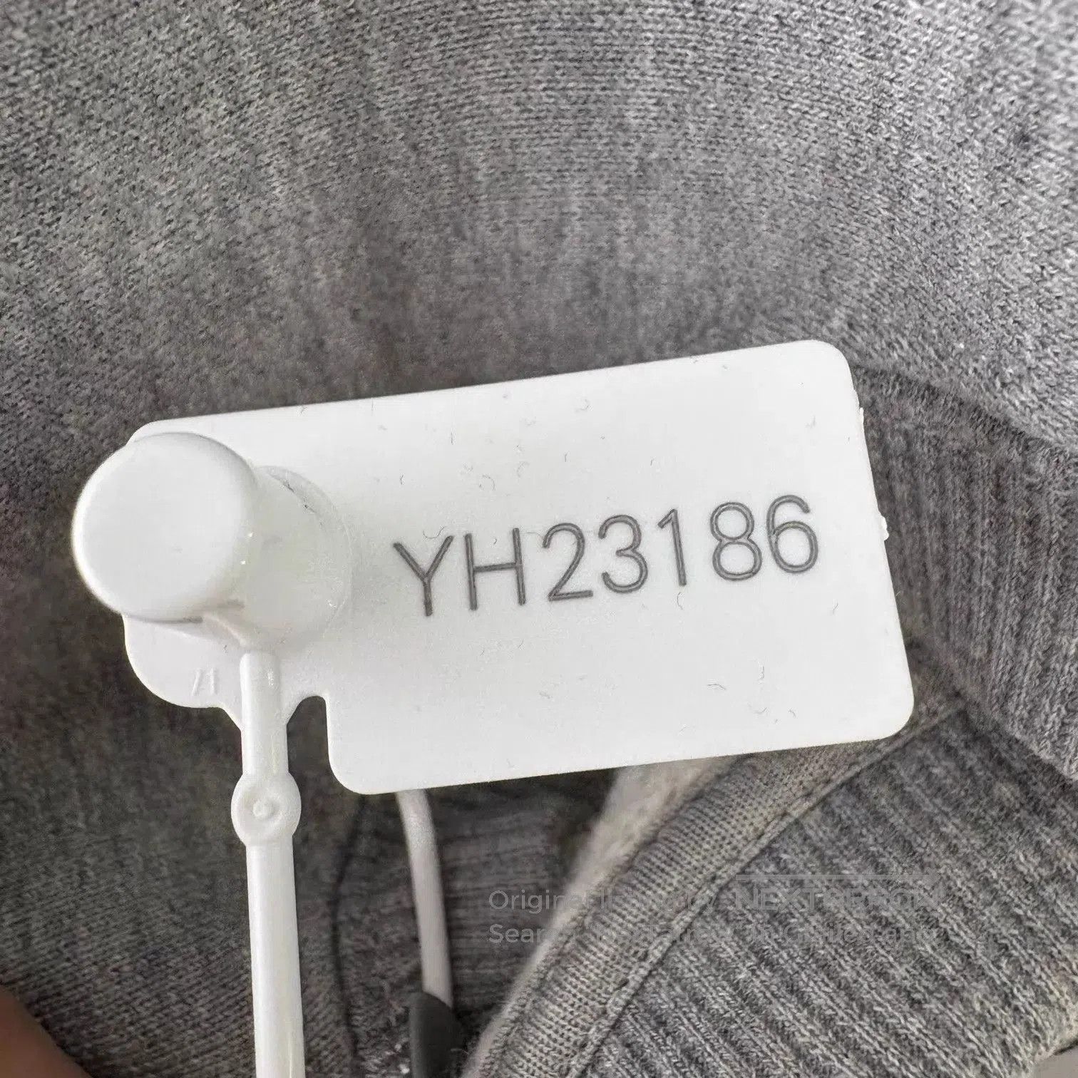 Dior Gray Crewneck Sweatshirt Size M. Size US M / EU 48-50 / 2 - 7 Thumbnail