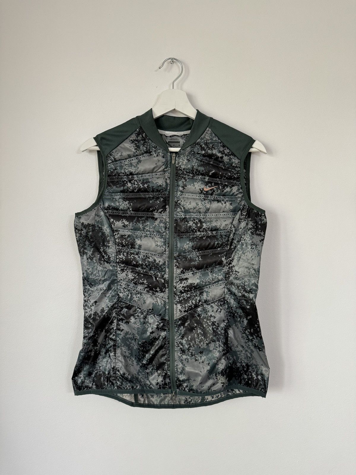Nike aeroloft 800 women's running vest hot sale