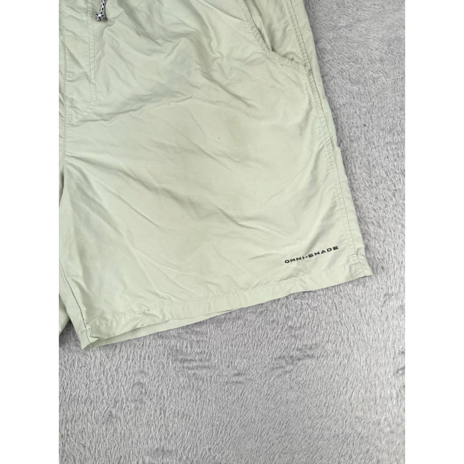 Vintage Columbia Men Shorts Outdoor Green PFG Nylon Omni-Shade Casual Cargo Pocket 8 in Inseam XL Regular Size US 36 / EU 52 - 2 Thumbnail