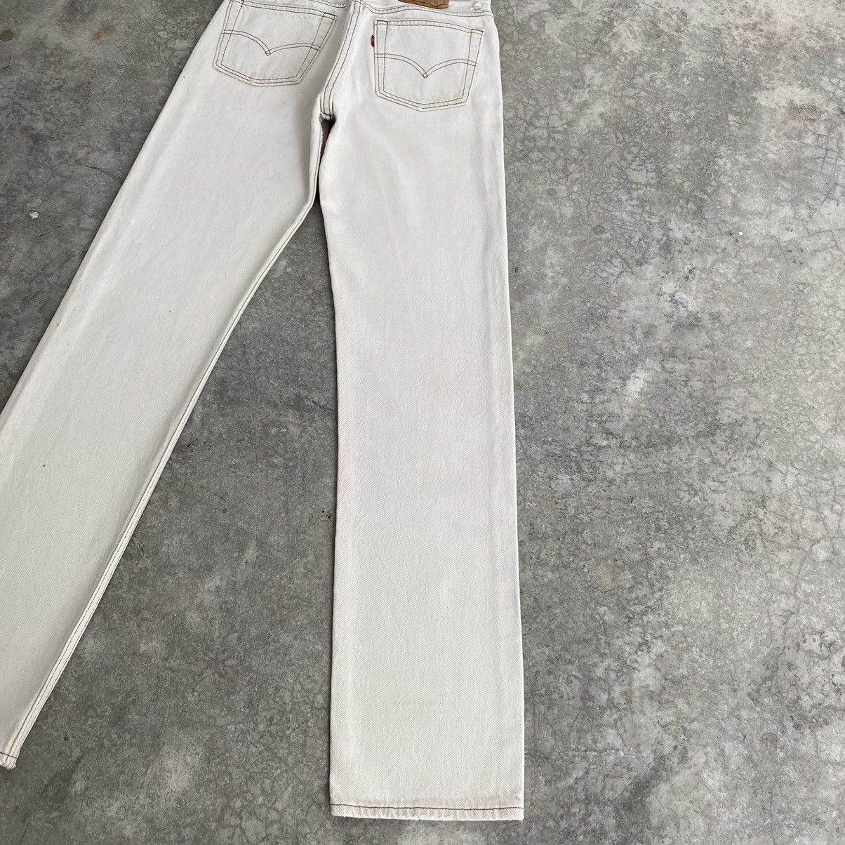 Levi's Size 27x33 Vintage 90’s Levis 501 Off White Denim Jeans Size US 27 - 18 Thumbnail