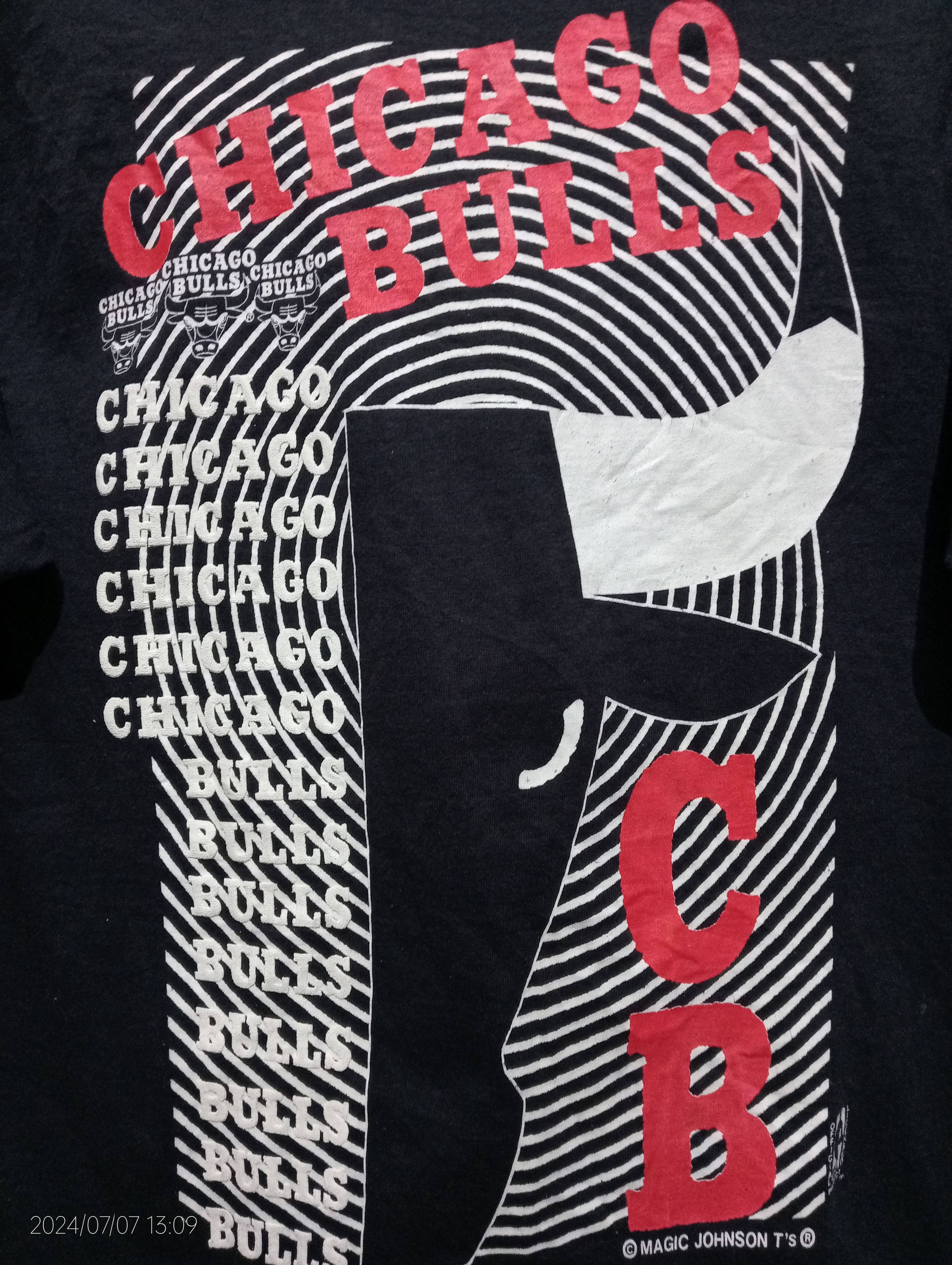 NBA × Vintage VTG '90s Single Stitch Magic Johnson Chicago Bulls Tee USA Size US M / EU 48-50 / 2 - 2 Thumbnail