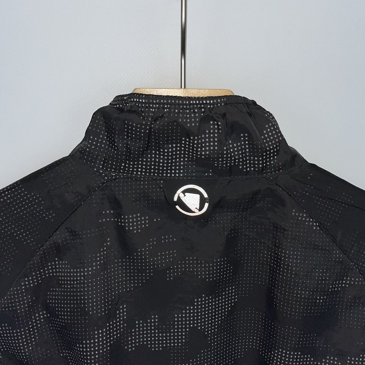 Sports Specialties Endura Full Zip Cycling Jacket Size S Reflective Full Zip Size US S / EU 44-46 / 1 - 17 Thumbnail