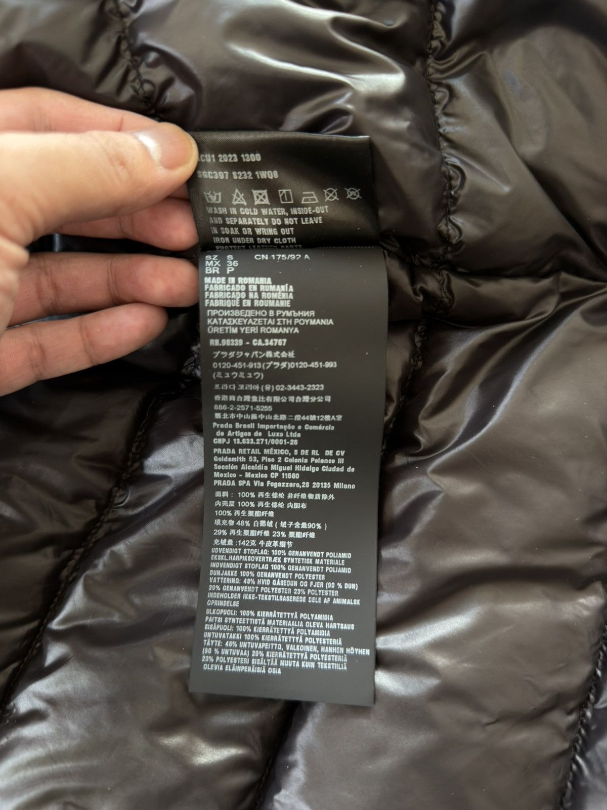 Prada Prada Cropped Re Nylon Down Jacket 2023 Small Black $3300 Size US S / EU 44-46 / 1 - 10 Thumbnail