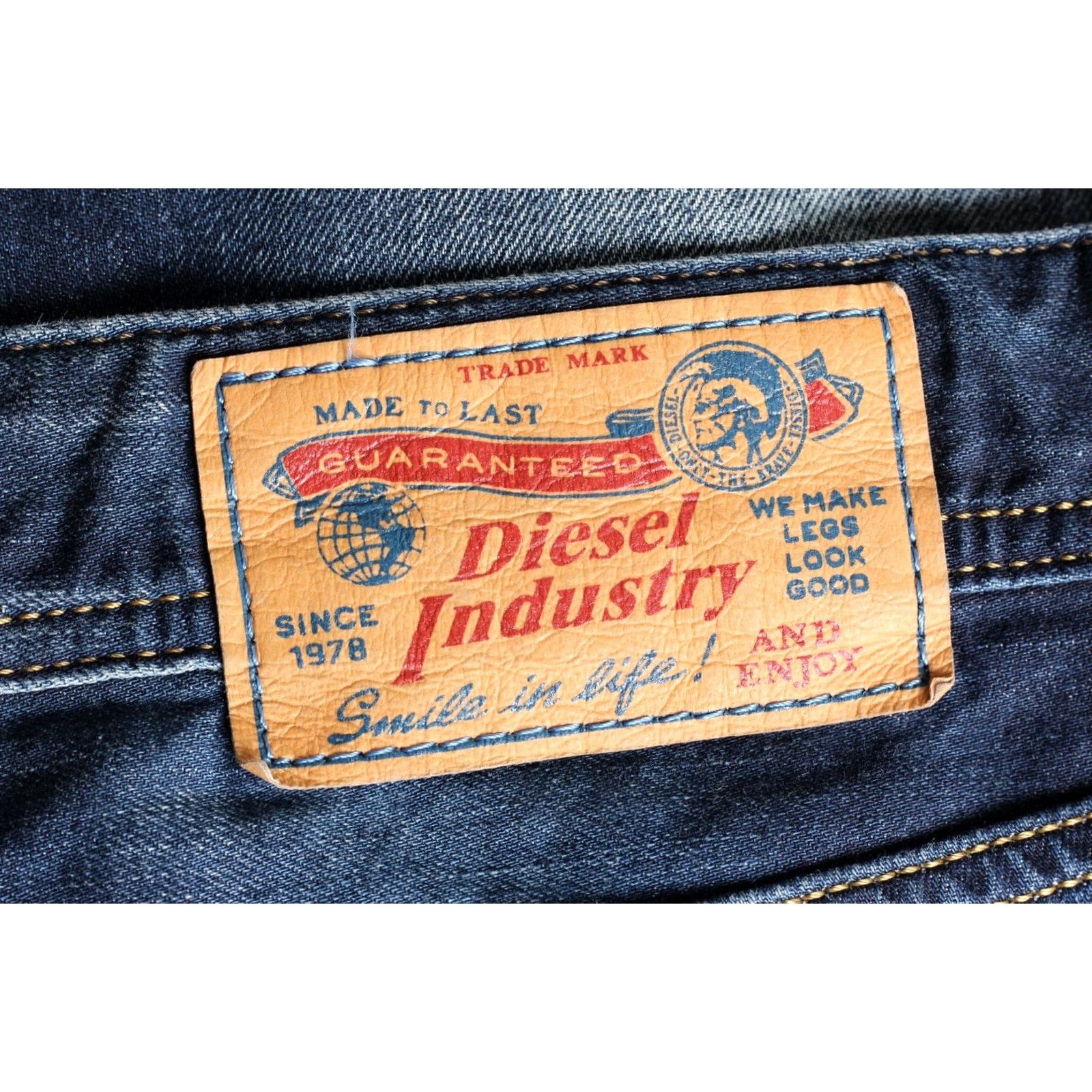 Diesel DIESEL LARKEE 0831T Jeans Men 32x29 Regular Straight DZ7143 Blue Lounge Size US 32 / EU 48 - 4 Thumbnail