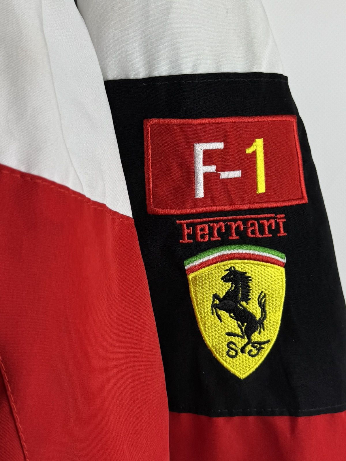 Ferrari Vintage Ferrari F1 Team Racing Bomber Jacket Shell /OMP Y2K Size US L / EU 52-54 / 3 - 3 Thumbnail