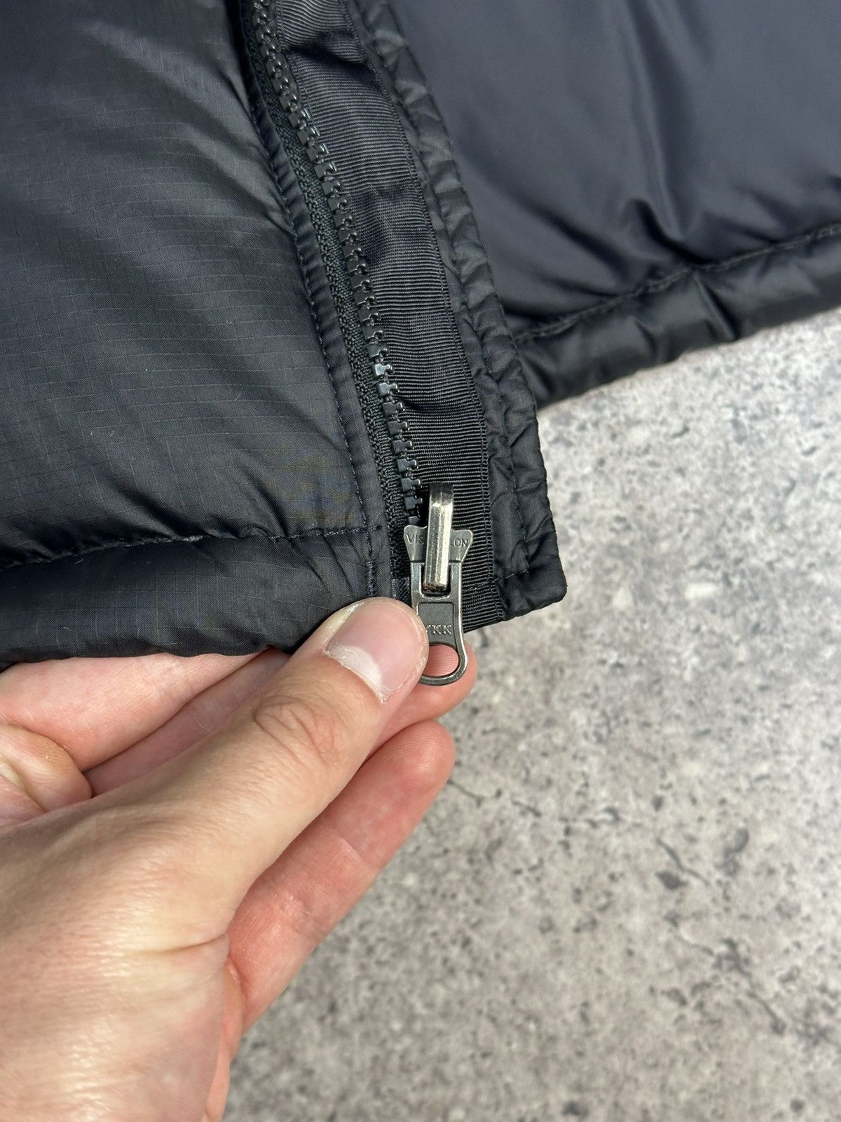 The North Face Vintage The North Face Nuptse 700 Down Puffer Jacket Black Size L / US 10 / IT 46 - 9 Thumbnail