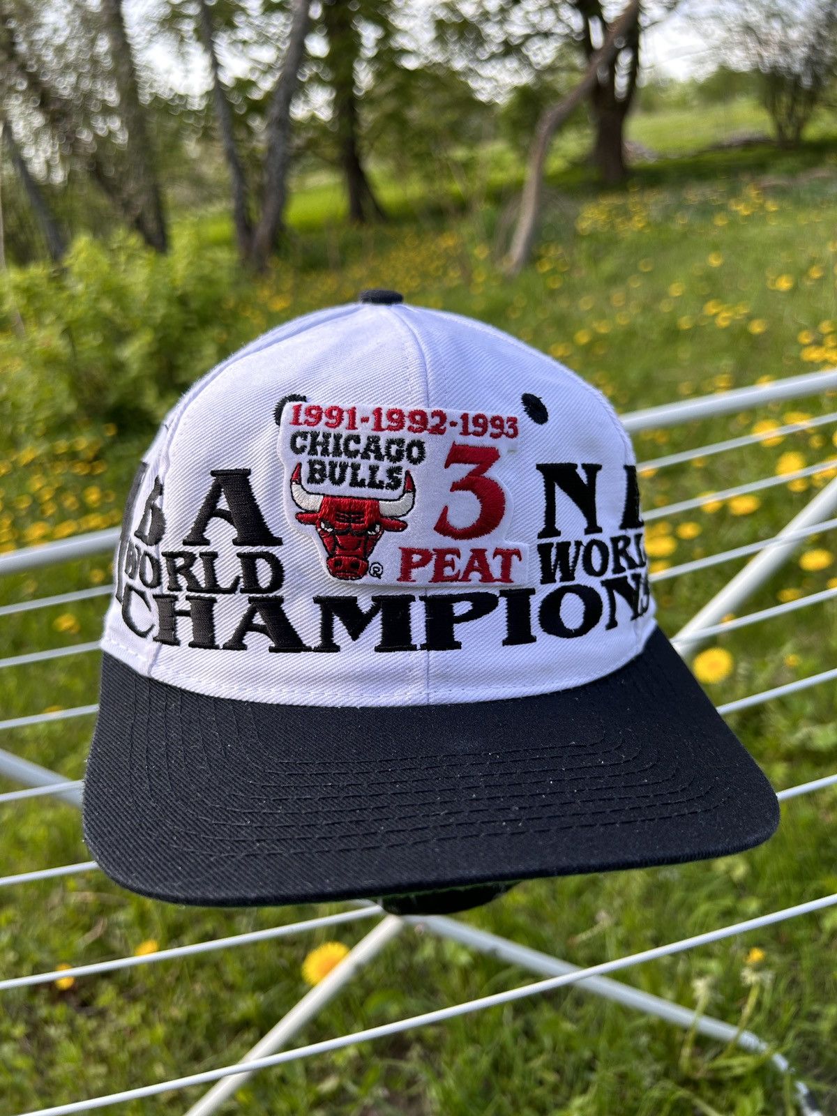 Logo 7 90s Vintage 7 Logo Chicago Bulls 3-Peat 91-92-93 Nba Cap Size ONE SIZE - 1 Thumbnail