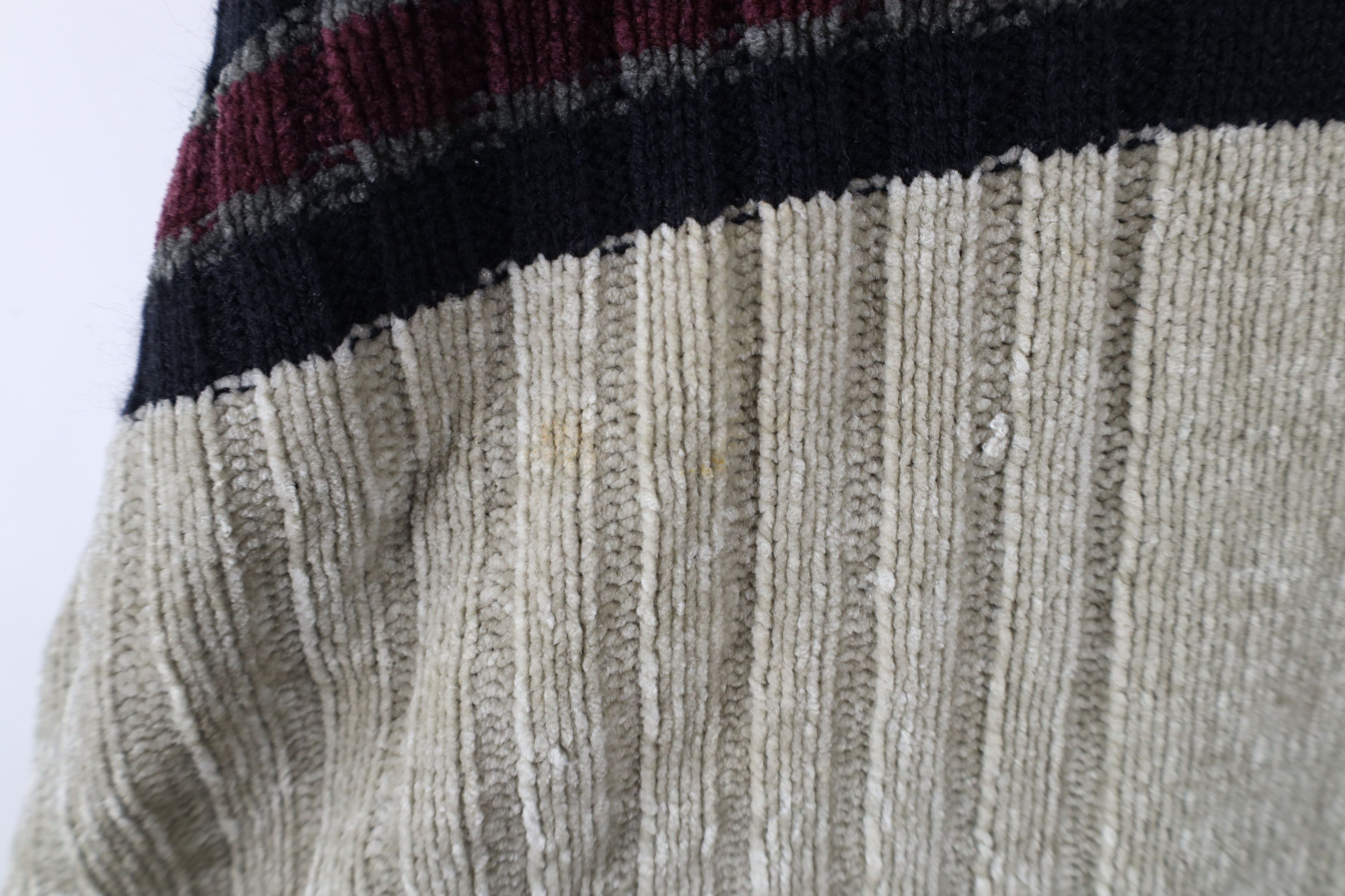 Vintage Vintage 90s Streetwear Ribbed Fleece V-Neck Sweater Beige Size US L / EU 52-54 / 3 - 6 Thumbnail