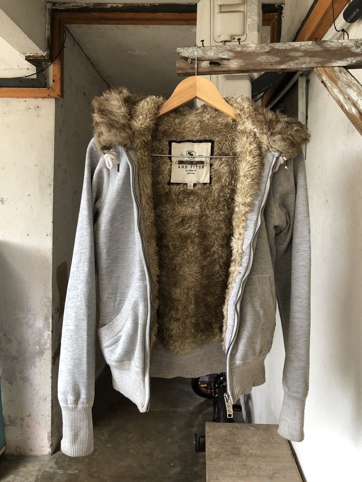 Abercrombie & Fitch Winter Punk Style Abercrombie Fur Sweat Crop Zipper Hoodie Size M / US 6-8 / IT 42-44 - 2 Thumbnail