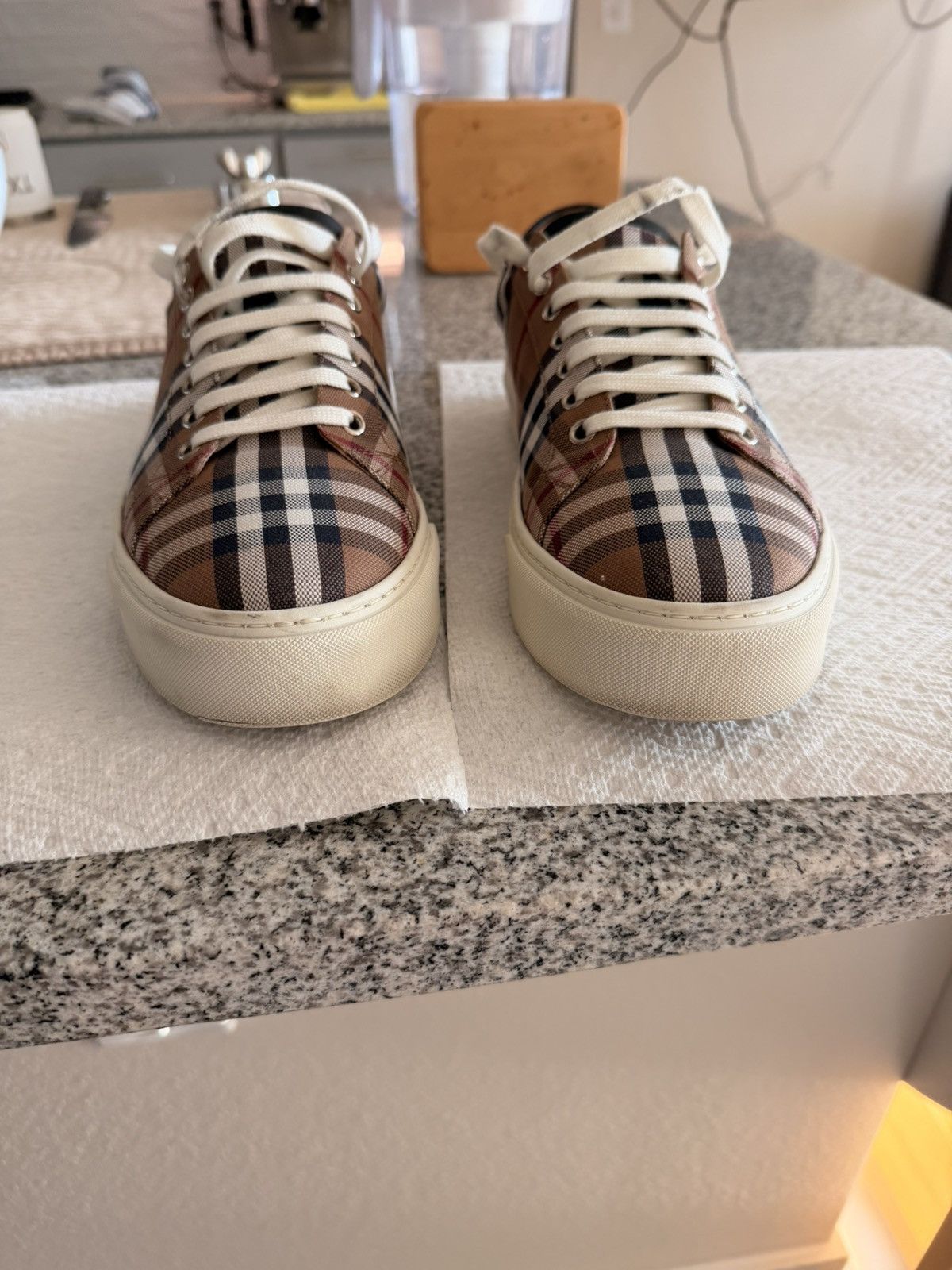 Burberry Burberry Check Print Low Top Sneakers Size US 8.5 / EU 41-42 - 2 Thumbnail