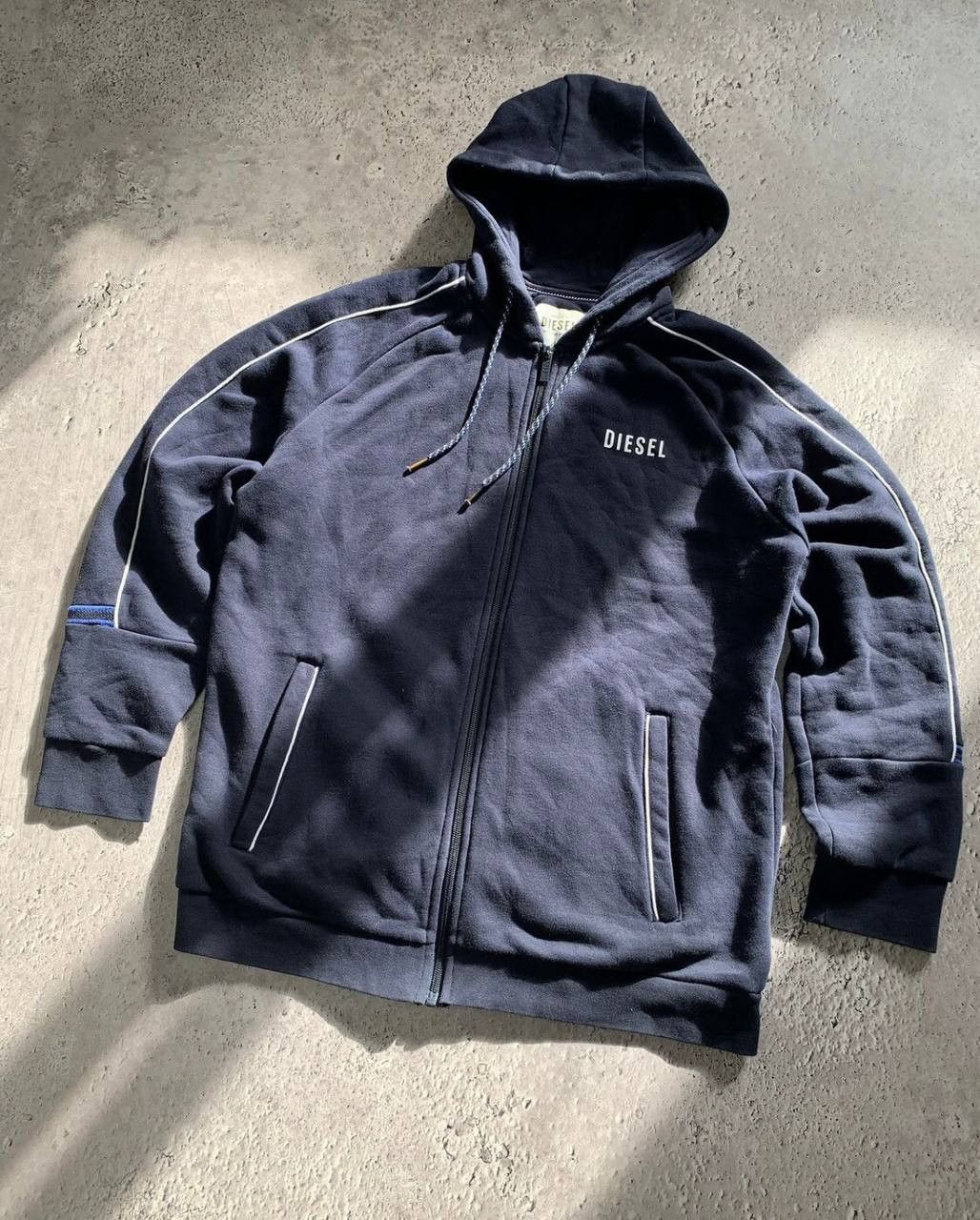 Diesel Diesel Zip Hoodie Vintage Streetwear Y2K Size US L / EU 52-54 / 3 - 1 Thumbnail