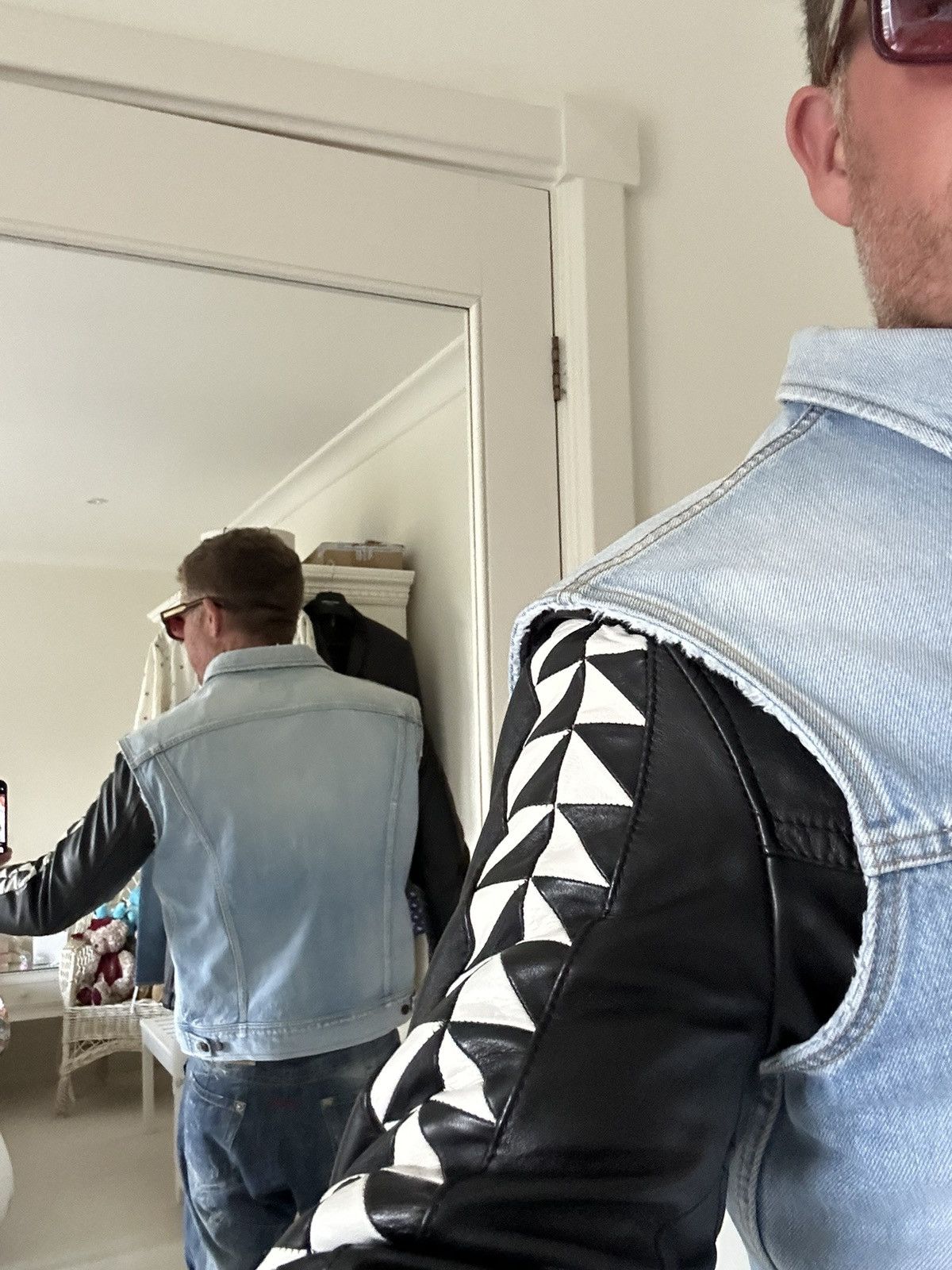 Saint Laurent Paris Ss16 Surf Sound Saint Laurent grail sleeveless denim jacket Size US XL / EU 56 / 4 - 6 Thumbnail