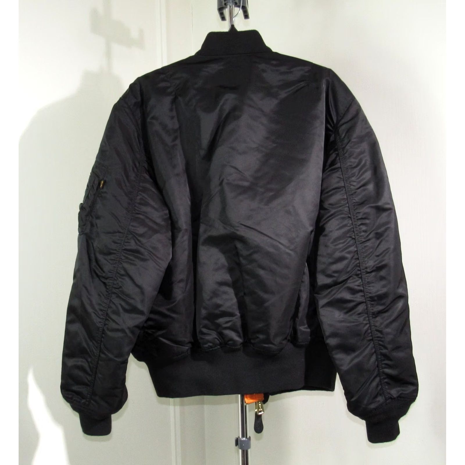 Vintage VINTAGE Alpha Industries MA1 Reversible Black Orange Rocket Flight Bomber Jacket XL Size US XL / EU 56 / 4 - 5 Thumbnail