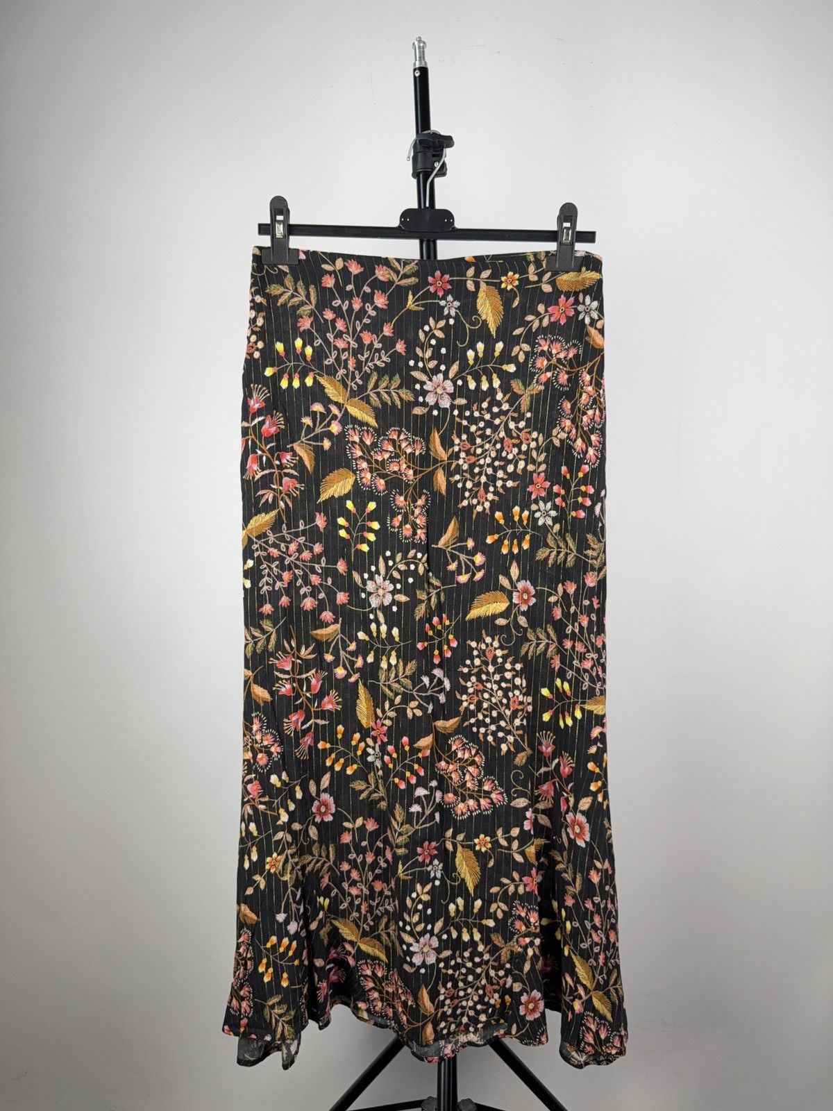 Japanese Brand Vntg 00s Designer NAF NAF Floral Maxi Skirt French Boho 36 Size 26" / US 2 / IT 38 - 1 Thumbnail