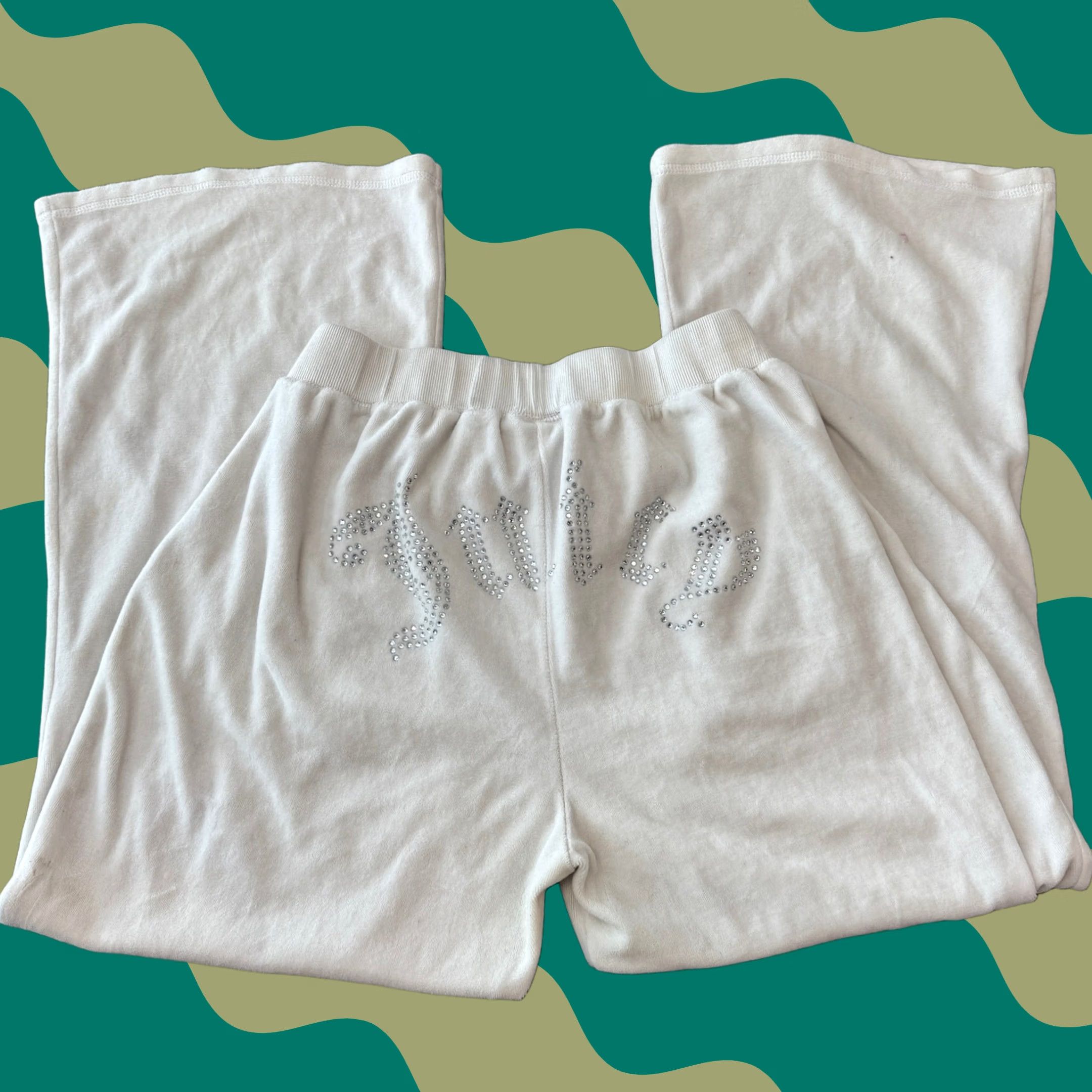Juicy Couture VINTAGE Juicy Couture Mcbling Velour Wide Leg Flare Coquette Sweatpants 0X Womens Plus Size White Size 40" / US 18 - 1 Thumbnail