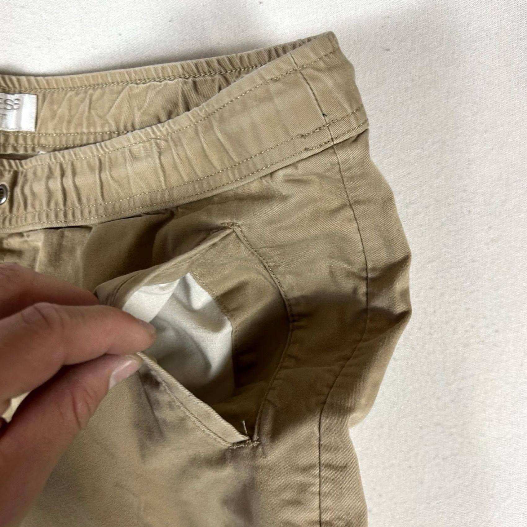 Express Express Jogger Pants Mens Size 32 Beige Slim Fit Beis Side Zip Pockets Stretch Tapered Inseam 29 Cotton Blend Spandex Size US 32 / EU 48 - 6 Thumbnail