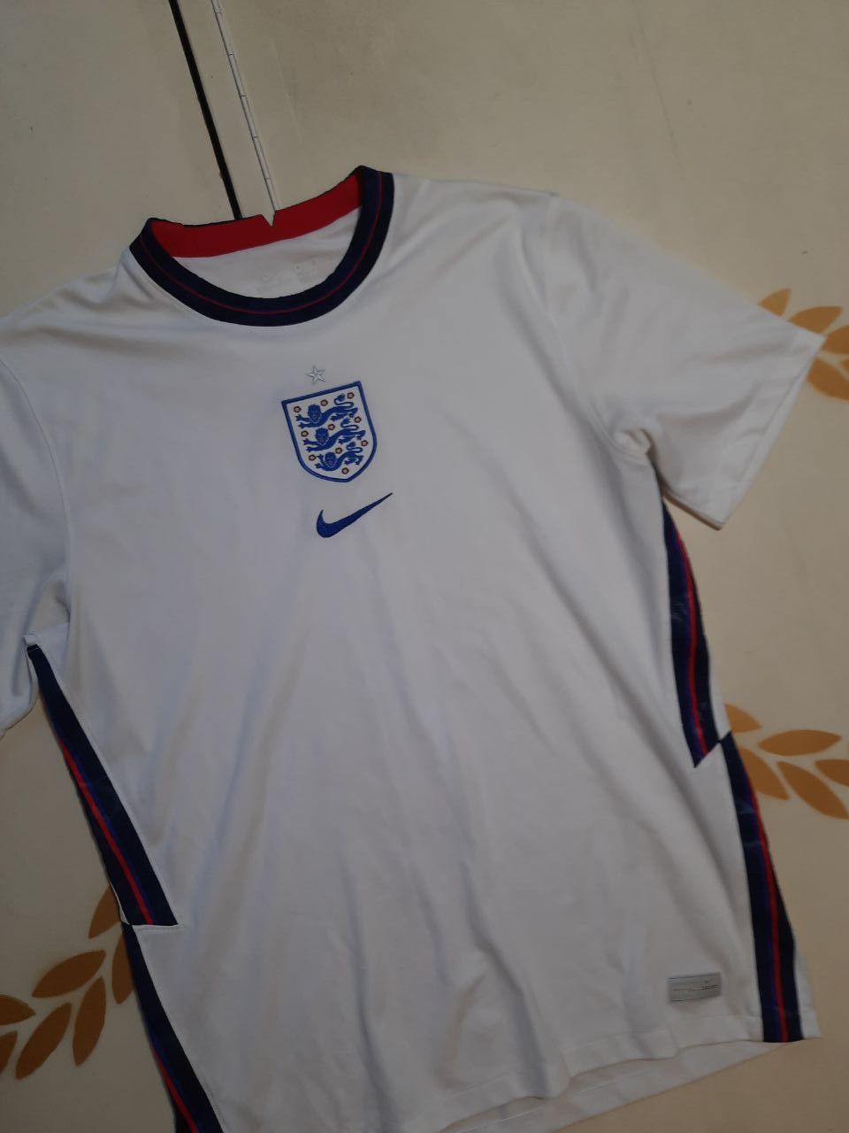 Nike Nike England Jersey 2020-2022 Size US M / EU 48-50 / 2 - 7 Thumbnail