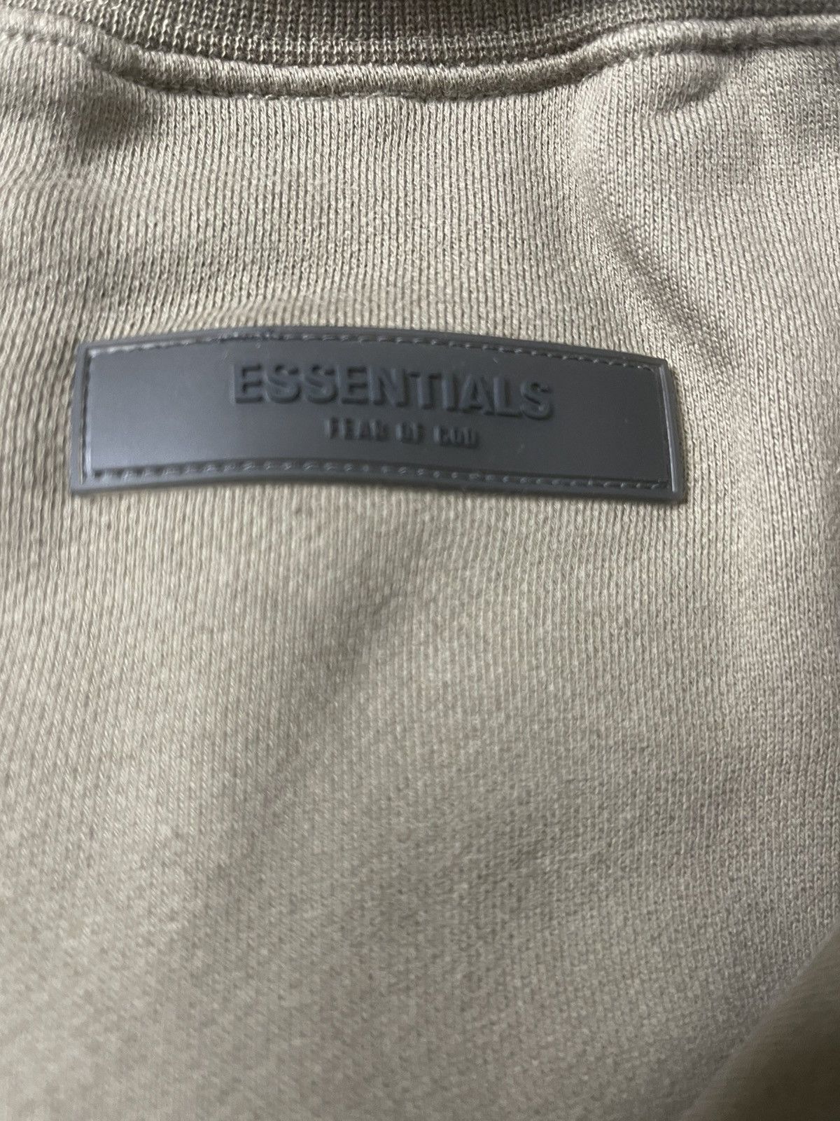 Essentials Fear of God Essentials Relaxed Crewneck 'Wood' size XS Size US XS / EU 42 / 0 - 4 Thumbnail