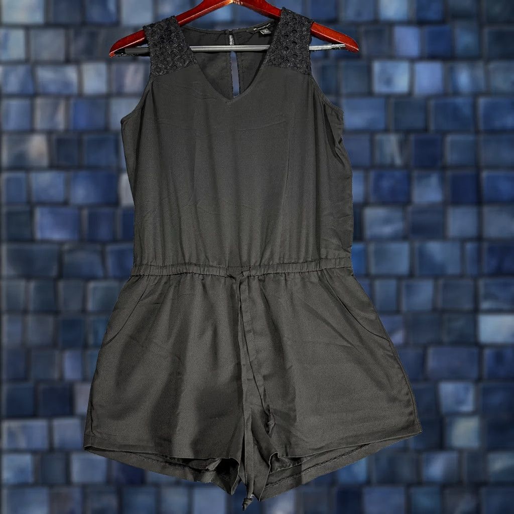Banana Republic Banana Republic Romper Womens Petite Black V Neck Tie Waist Button 2P (Neon) Size 26" / US 2 / IT 38 - 1 Thumbnail