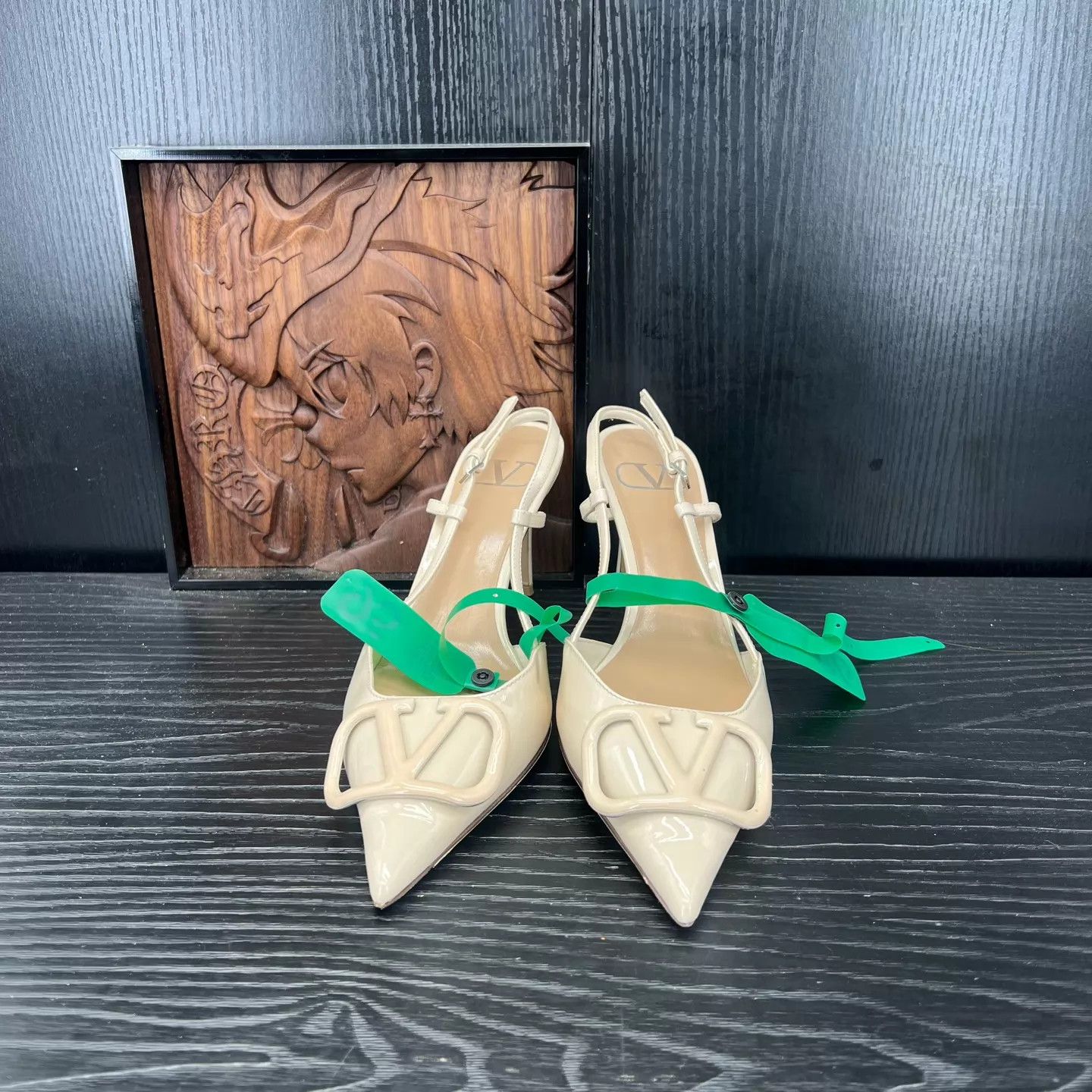 Valentino Valentino Beige V Heels 37 Near new Size US 6.5 / IT 36.5 - 4 Thumbnail