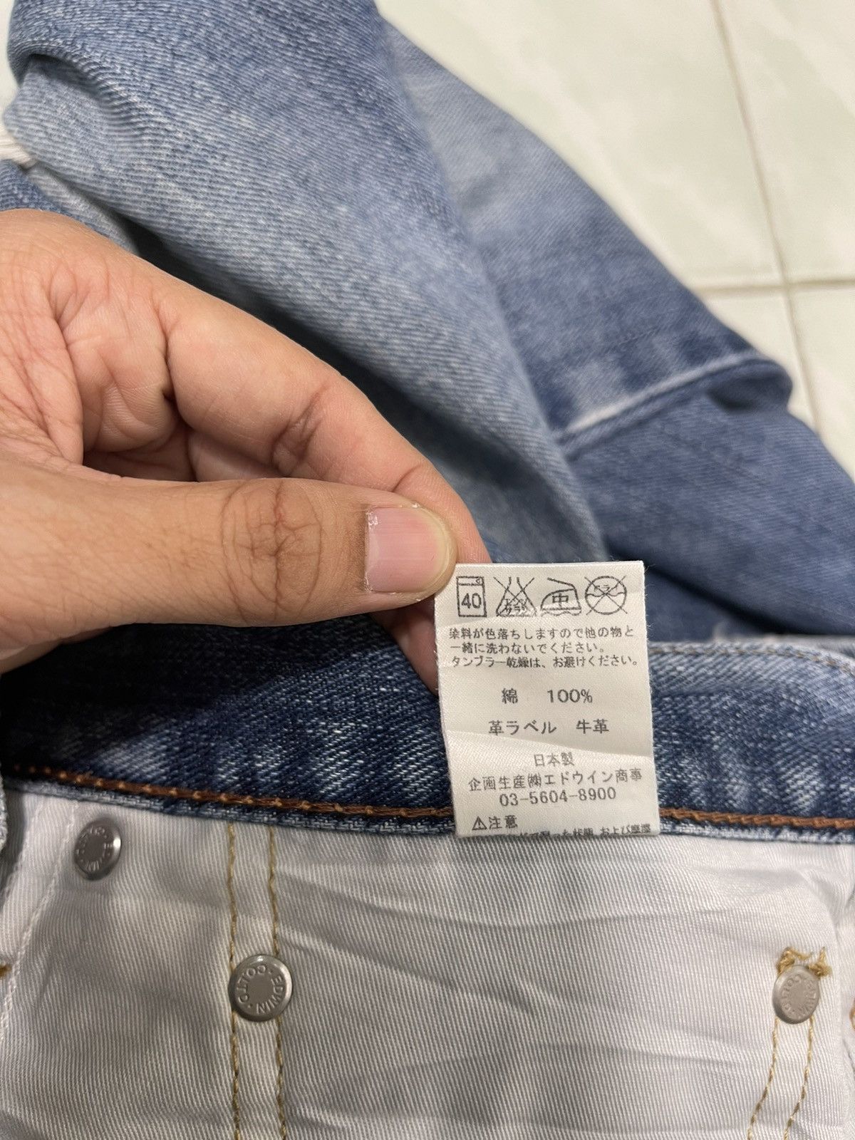 Edwin Vintage Edwin 402 Made In Japan Distressed Jeans Size US 33 - 19 Thumbnail