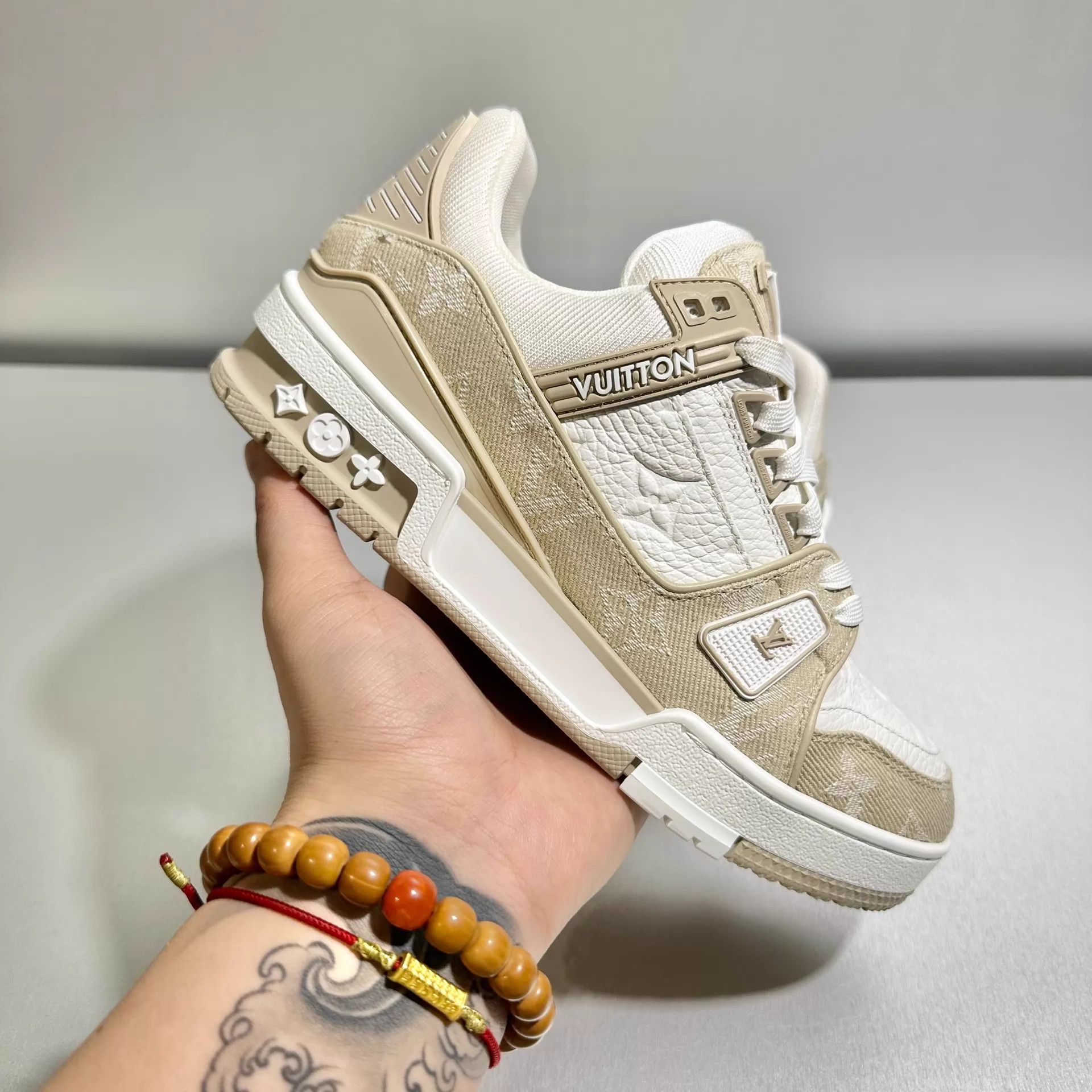Louis Vuitton Louis Vuitton Trainer new beige denim EU36 worn once Size US 5.5 / IT 35.5 - 9 Thumbnail